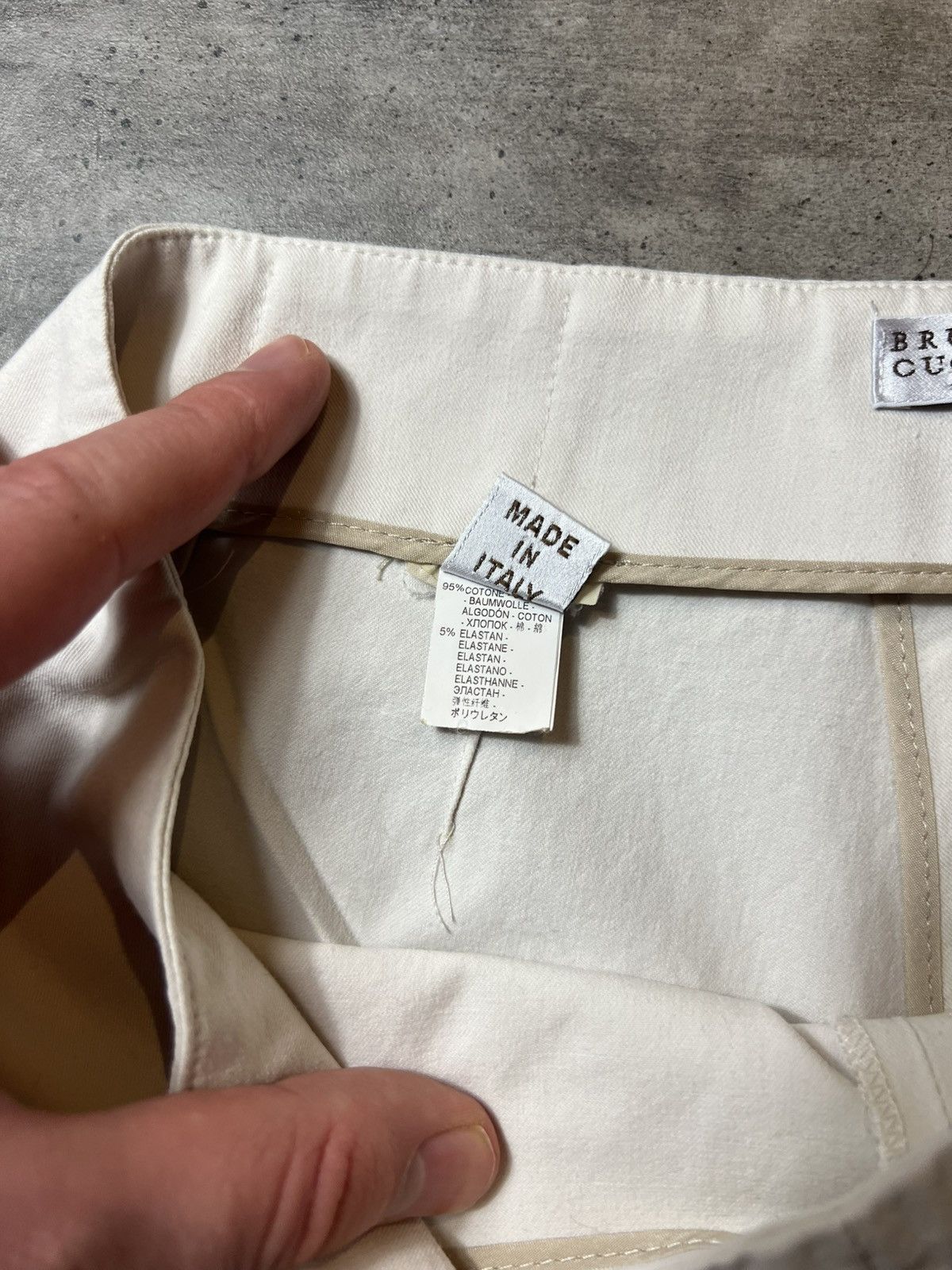 Brunello Cucinelli Brunello Cucinelli Ecru Carot Fit Pants Size 30" / US 8 / IT 44 - 6 Thumbnail