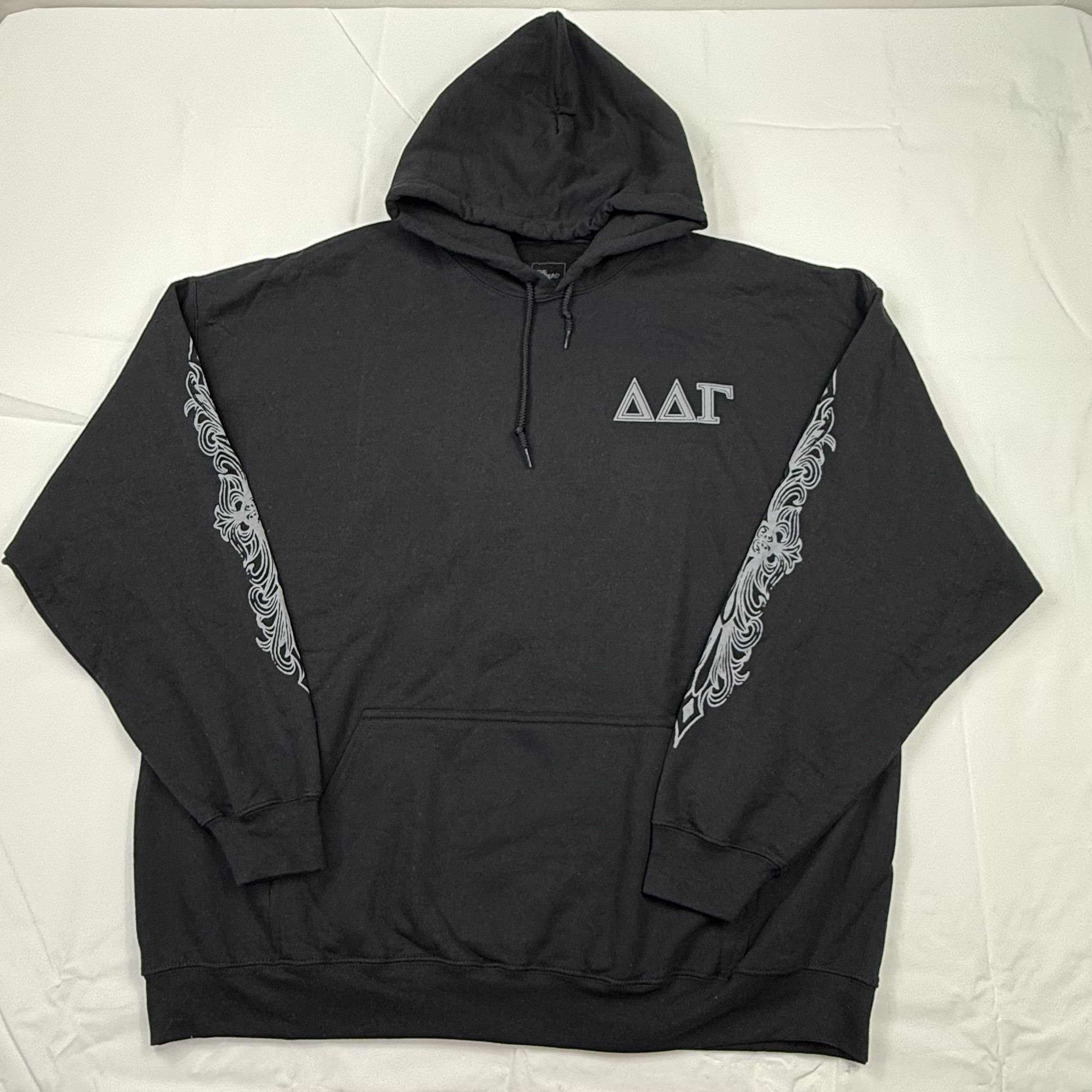 Other The Thread Shop 2021 Tour Hoodie Black Greek Letter Sleeve Size US XXL / EU 58 / 5 - 2 Thumbnail