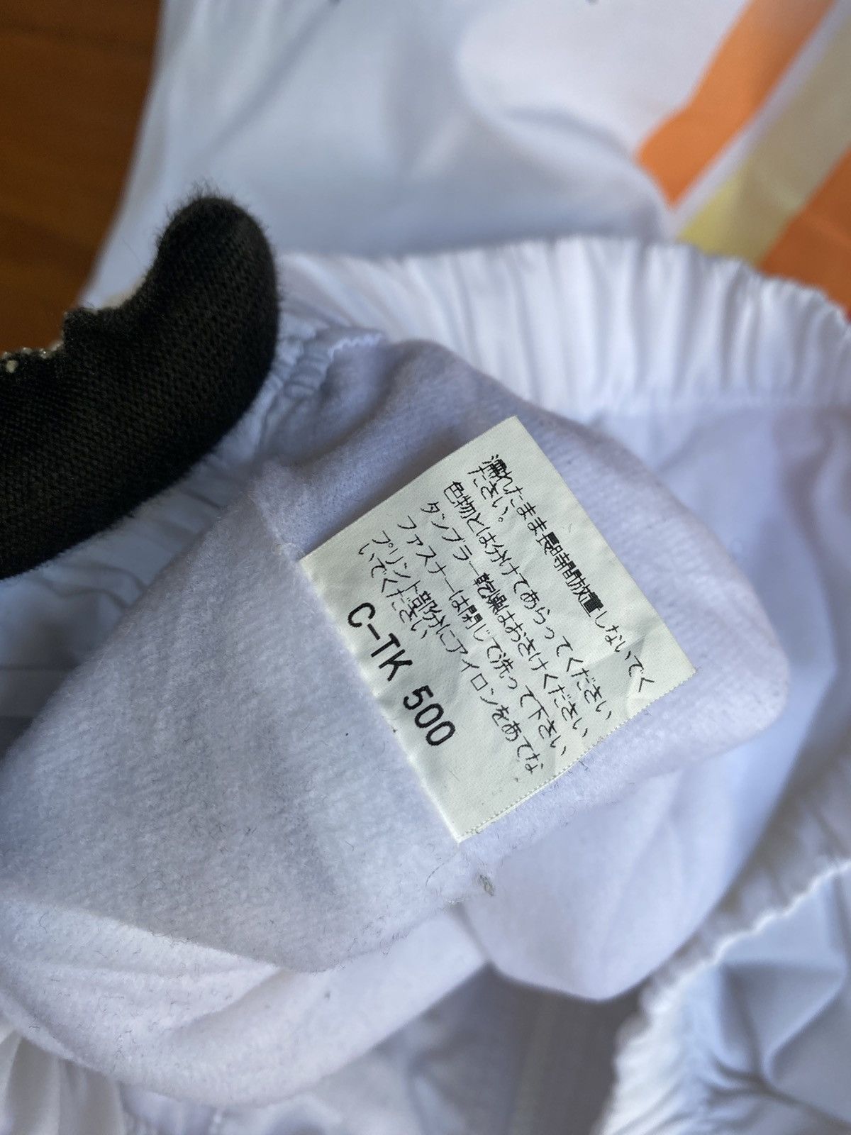 Vintage Vintage Völkl White Zip-Up Jacket | Retro Ski Windbreaker Size US L / EU 52-54 / 3 - 11 Thumbnail