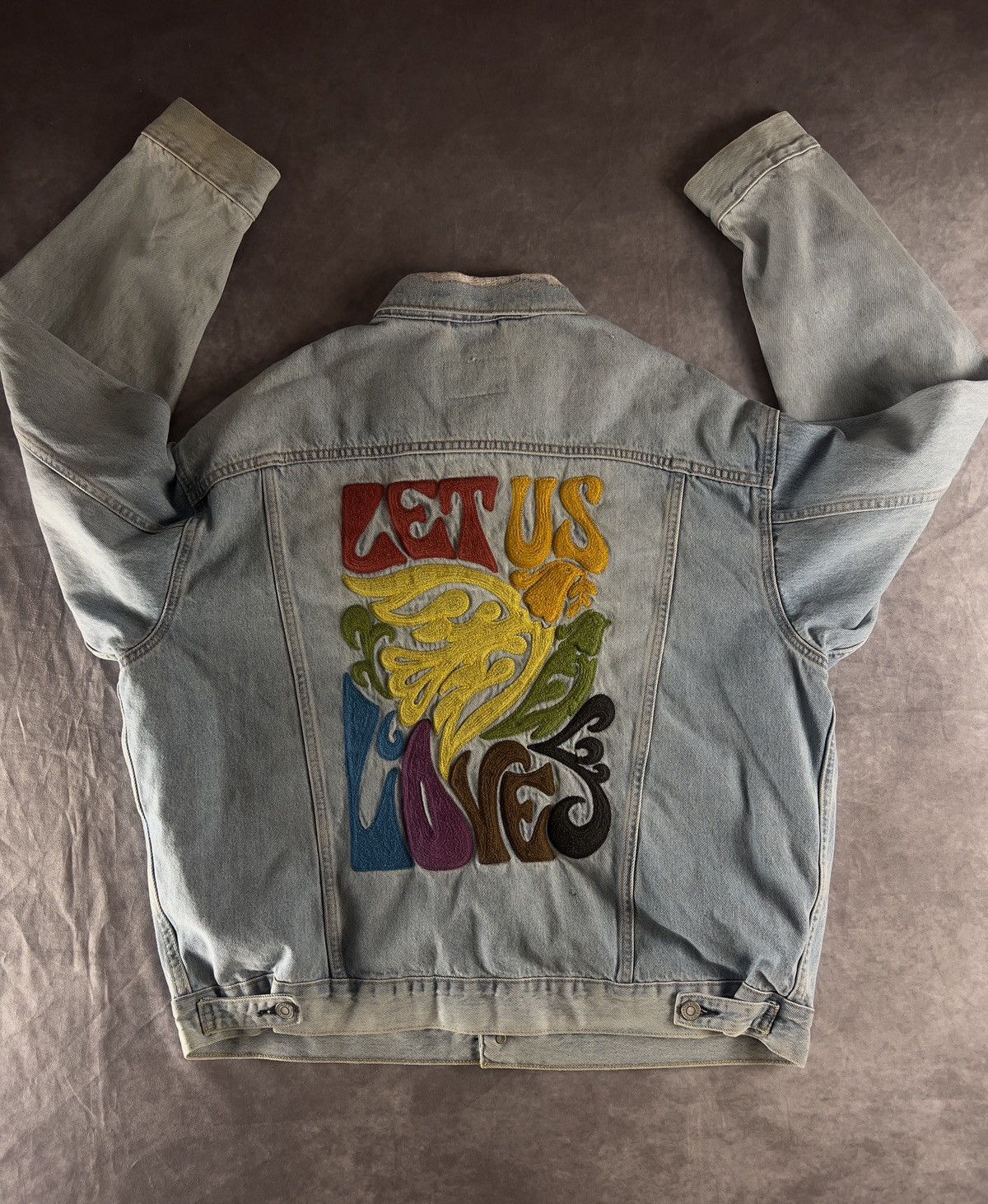Levi's Levi's Strauss & Co Premium Denim Jacket W/ Embroidered Let Size US L / EU 52-54 / 3 - 1 Thumbnail
