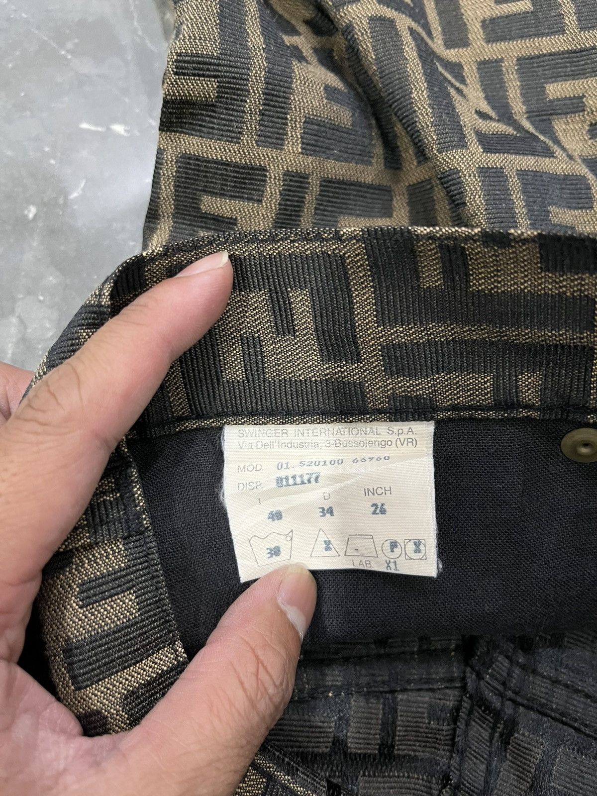 Fendi Fendi zucca pants archive vintage rare Size 26" / US 2 / IT 38 - 4 Thumbnail