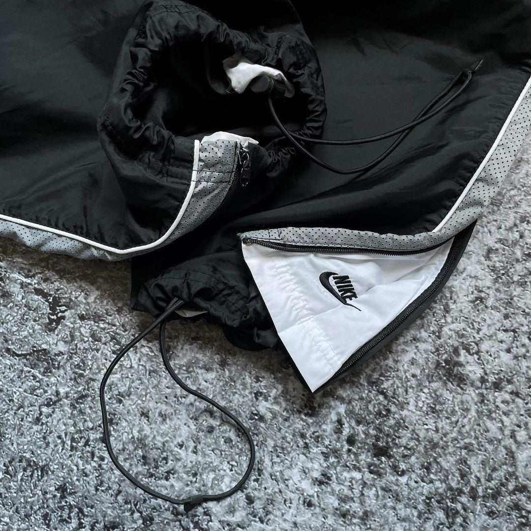 Nike × Vintage Nike Vintage Nylon Boxy Fit Black Pants. Size US 32 / EU 48 - 6 Thumbnail
