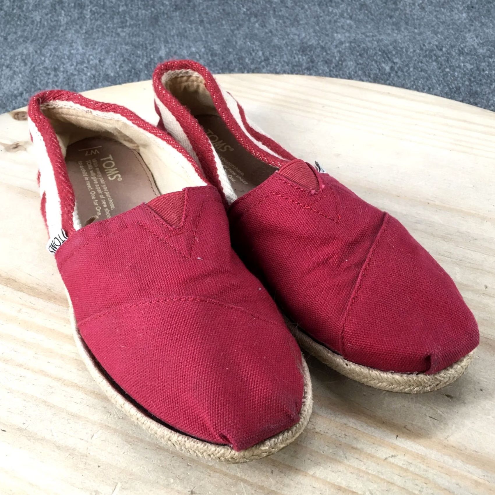 Toms TOMS Womens Slip-On Shoes 7 Classic Red Fabric Low Top Comfort Flat Casual Shoes Size M / US 6-8 / IT 42-44 - 3 Thumbnail