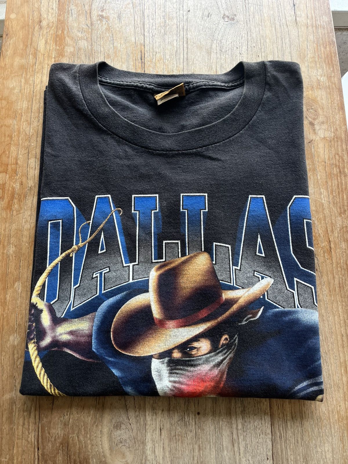 Nutmeg × Vintage Vintage DALLAS COWBOYS 1995’s NFLP Nutmeg Mills Tshirt Size US XL / EU 56 / 4 - 1 Thumbnail