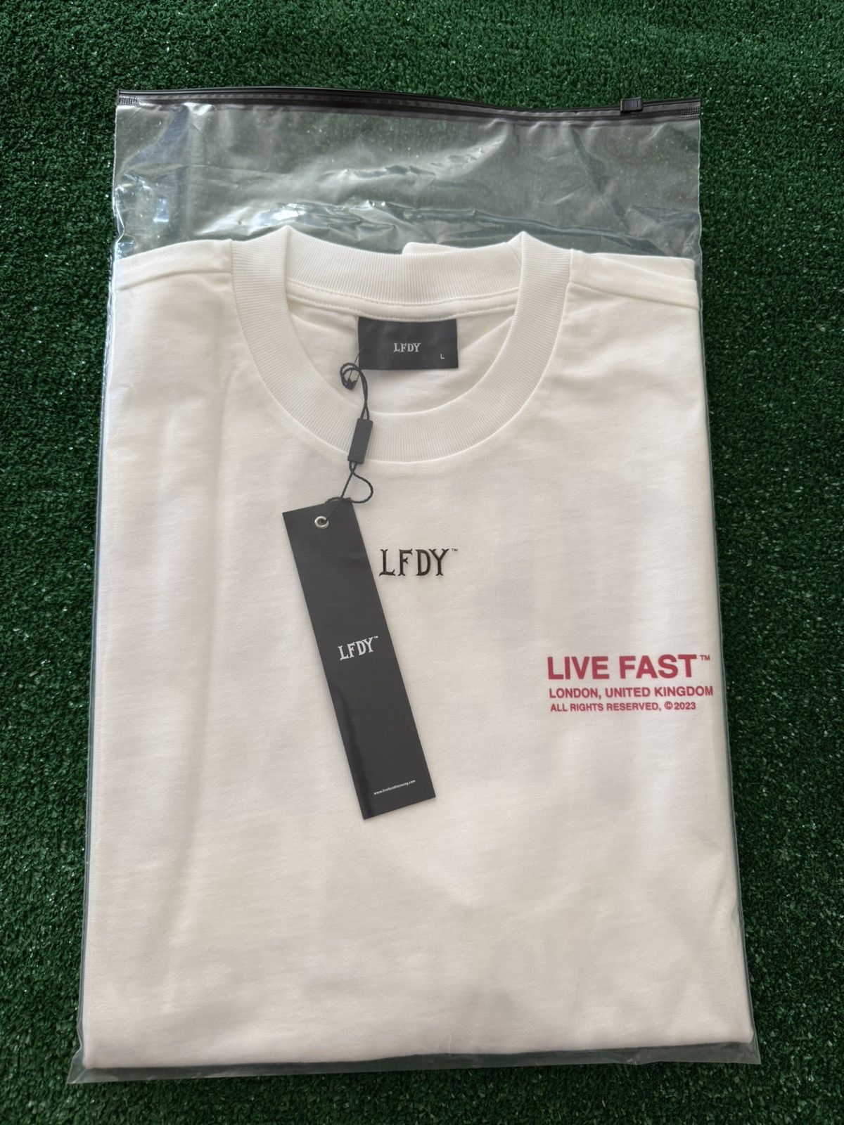 LFDY LFDY LiveFast United Kingdom Soho London Red Tshirt Size US L / EU 52-54 / 3 - 8 Thumbnail