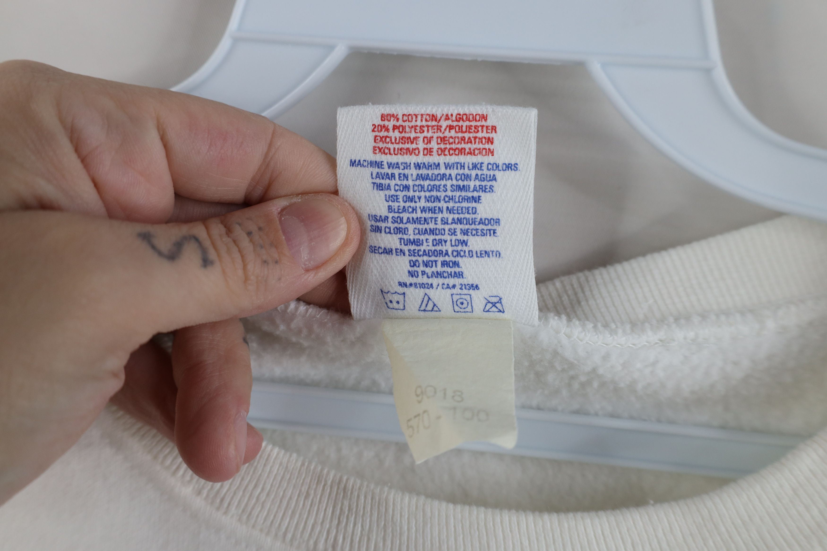 Champion Vintage 90s Champion Spell Out Crewneck Sweatshirt White USA Size US M / EU 48-50 / 2 - 8 Thumbnail