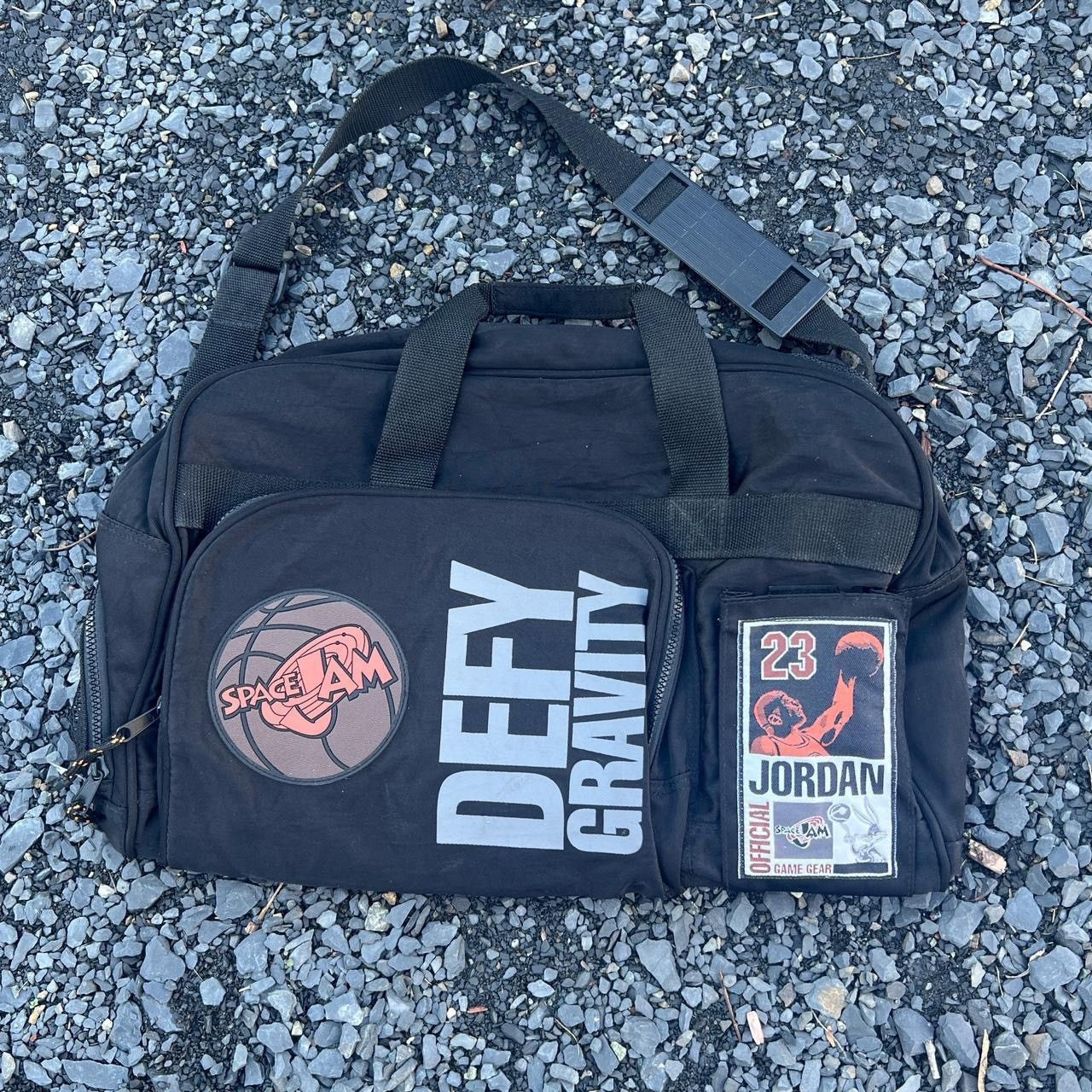 Warner Bros Vintage 1996 Space Jam Duffle Bag Michael Jordan Size ONE SIZE - 1 Thumbnail