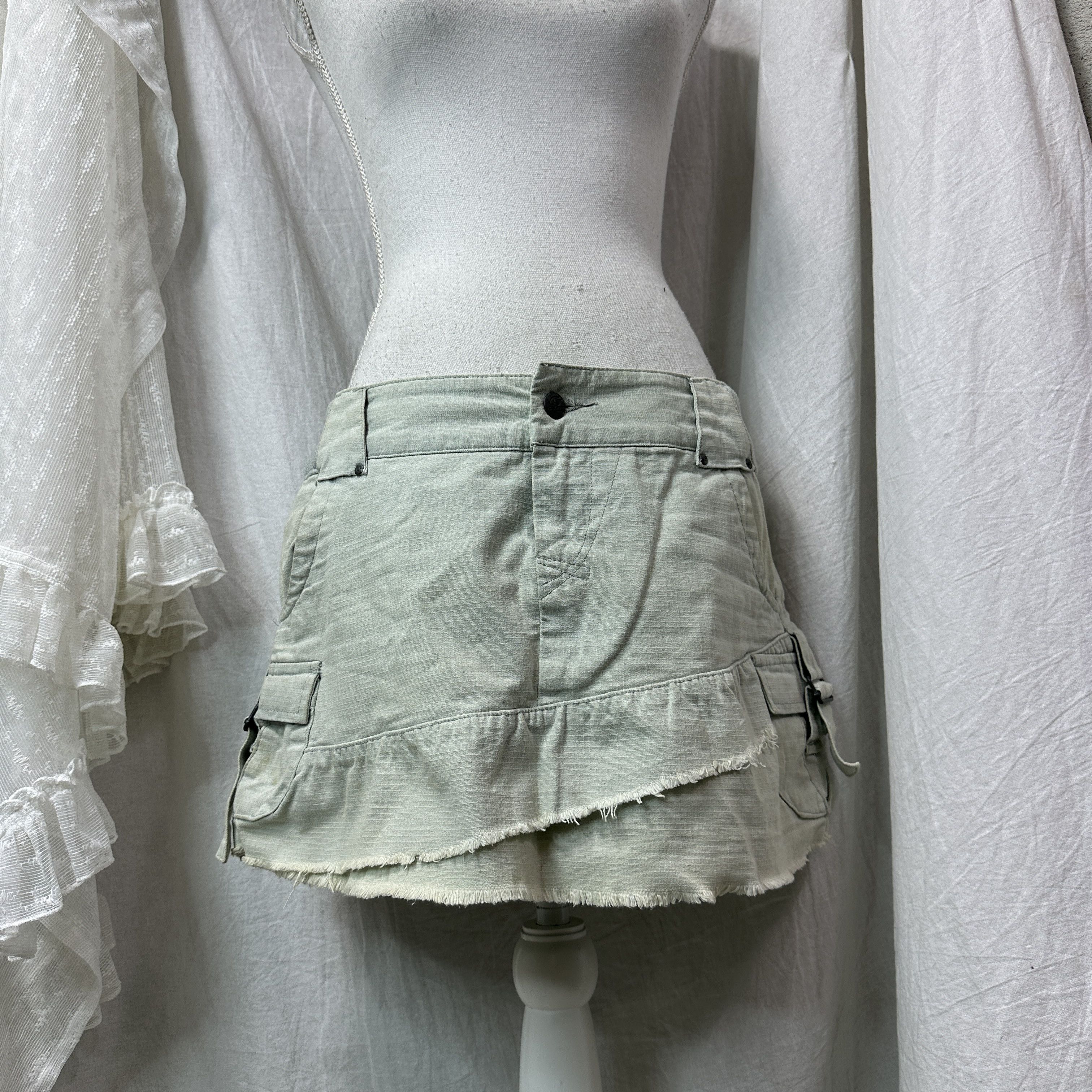 Vintage Vintage Military Styled Cargo Mini Skirt Y2K Size 25" / US 0 / IT 36 - 7 Thumbnail