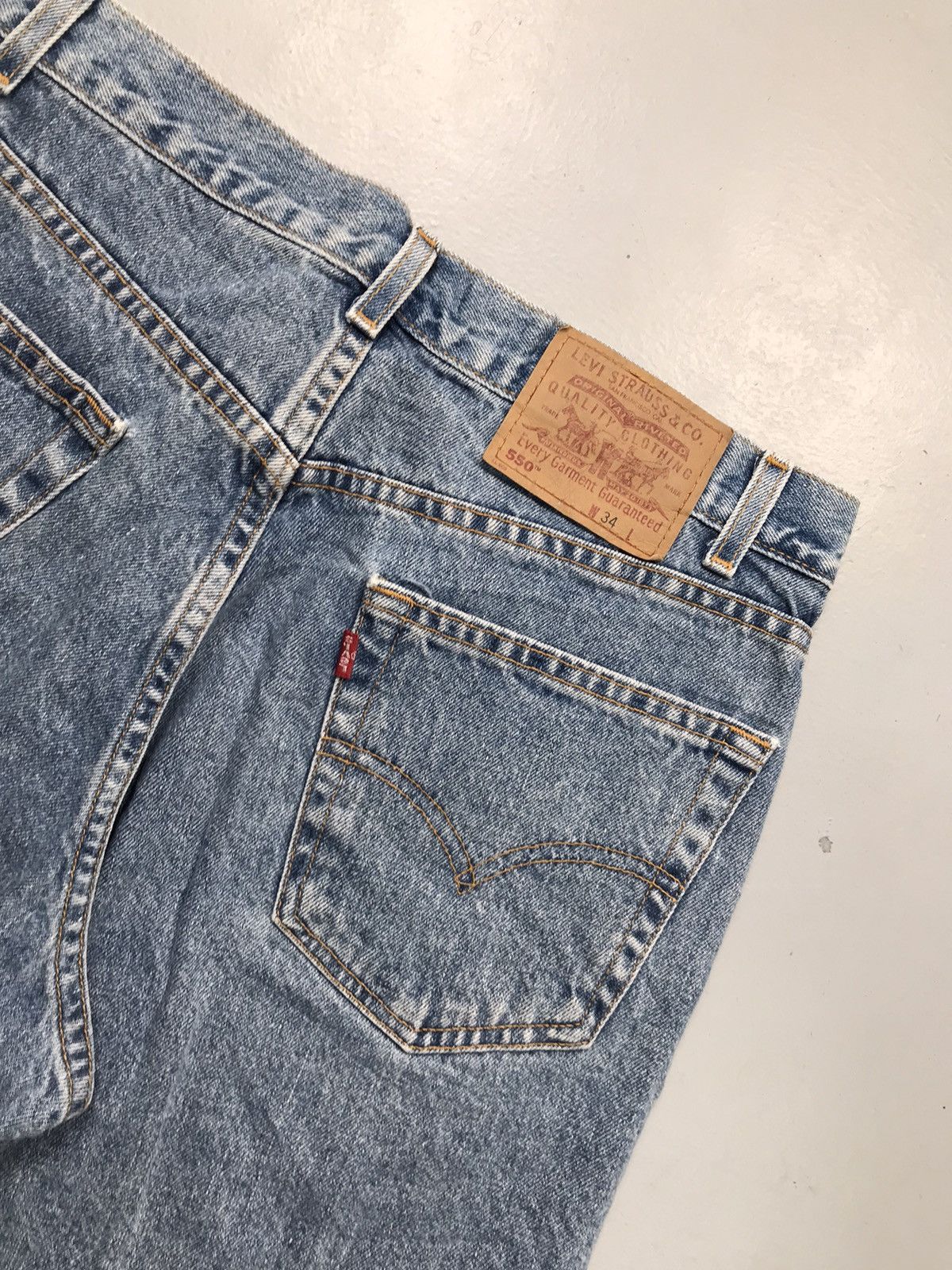 Levi's Vintage Levi’s 550 short Size US 34 / EU 50 - 8 Thumbnail