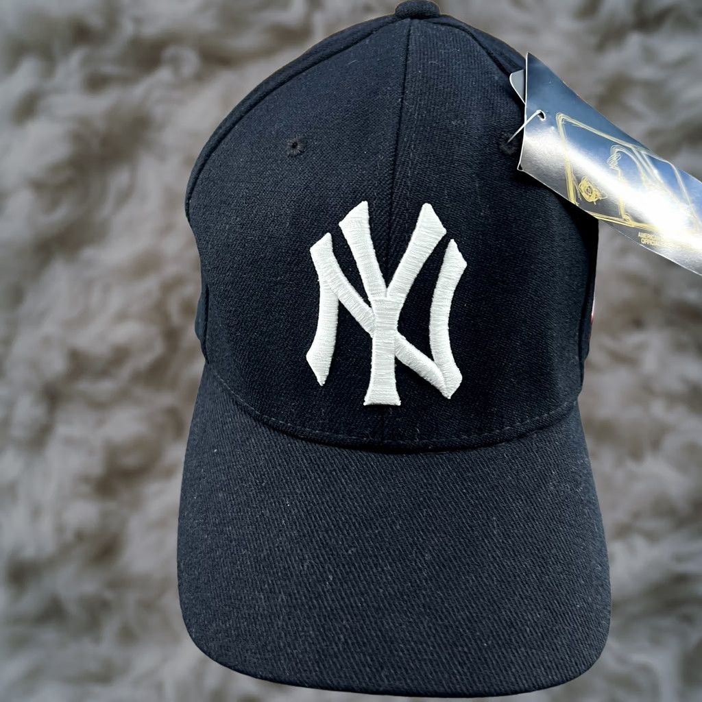 MLB VINTAGE New York Yankees Flexfit Cap MLB Black One Size Unisex Adults Cotton Canvas MLB Cap Snapback Quick Dry Size ONE SIZE - 1 Thumbnail