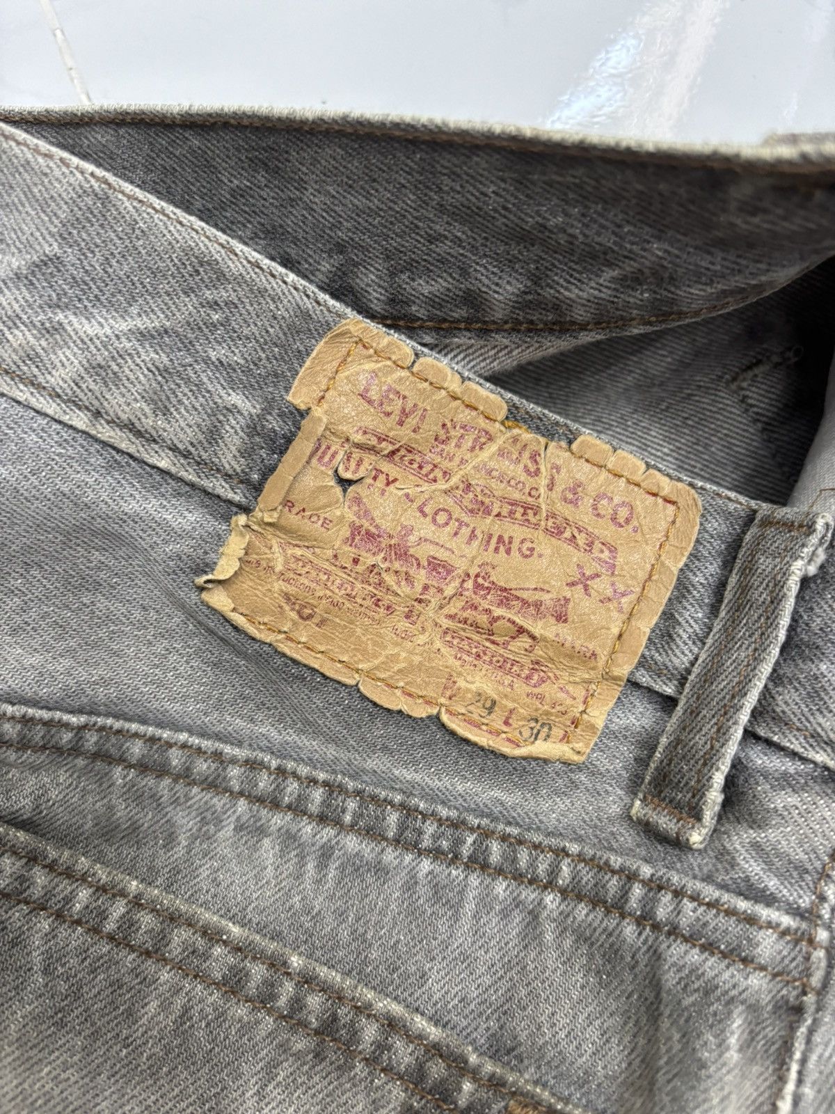 Levi's 🔥VTG LEVIS 501 MUD WASH DIRT JEANS DISTRESS Size US 29 - 10 Thumbnail