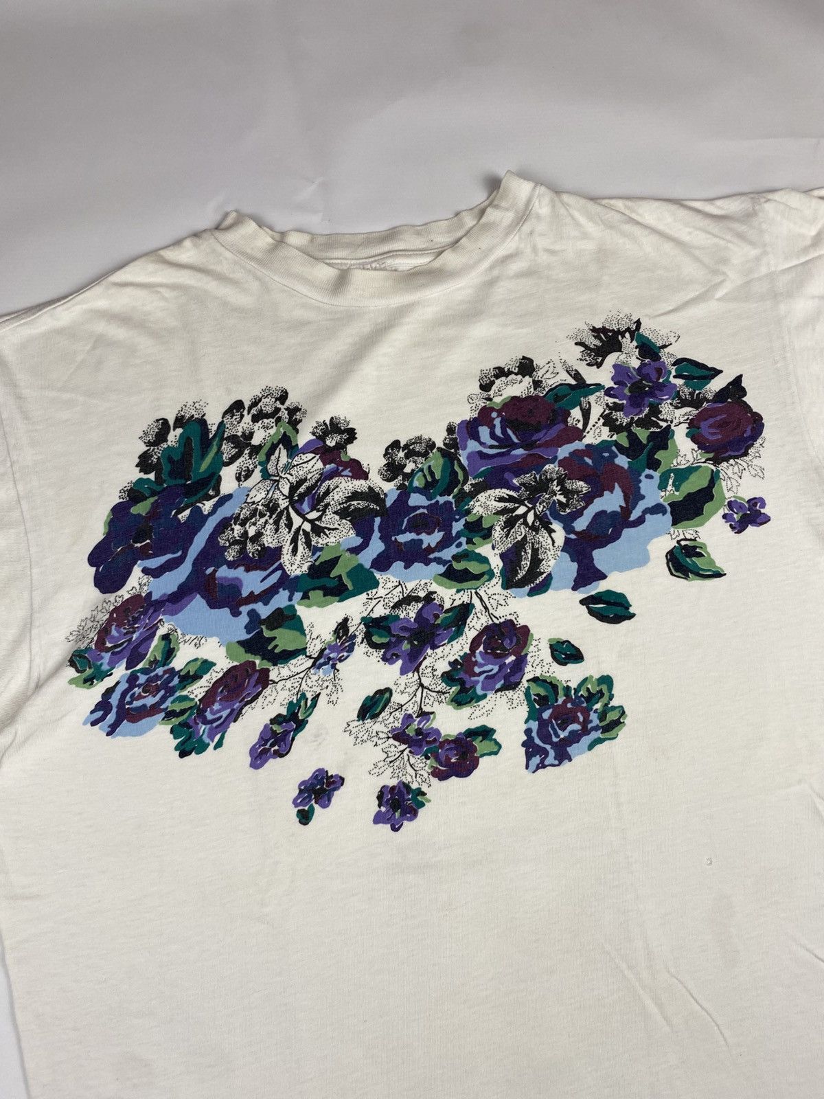 Vintage Vintage Flower Art Tshirt Size US XL / EU 56 / 4 - 1 Thumbnail