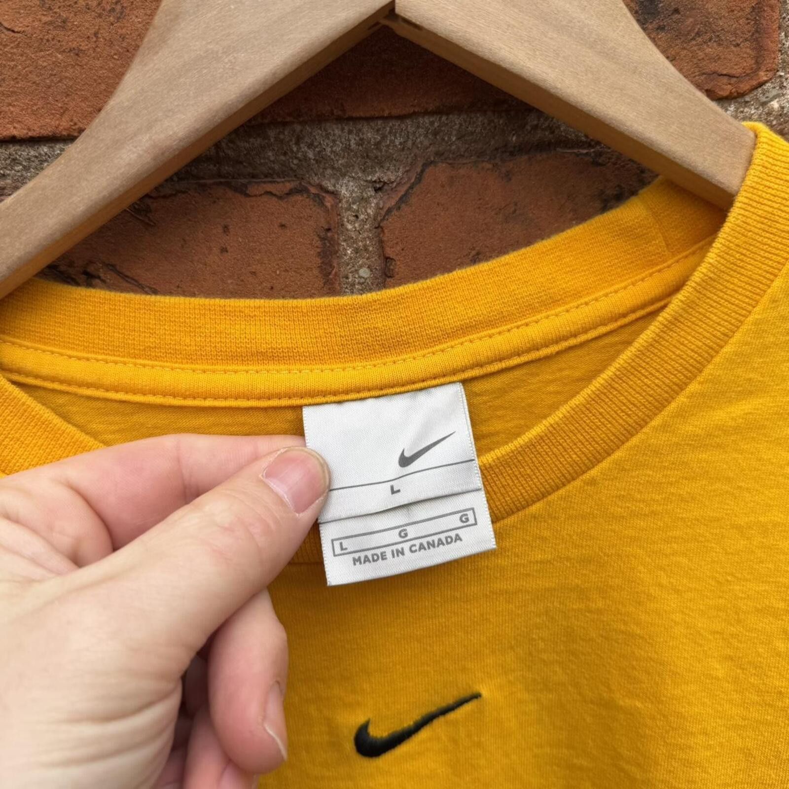 Nike Vintage nike centre swoosh long sleeve t shirt 00s L Size US L / EU 52-54 / 3 - 6 Thumbnail