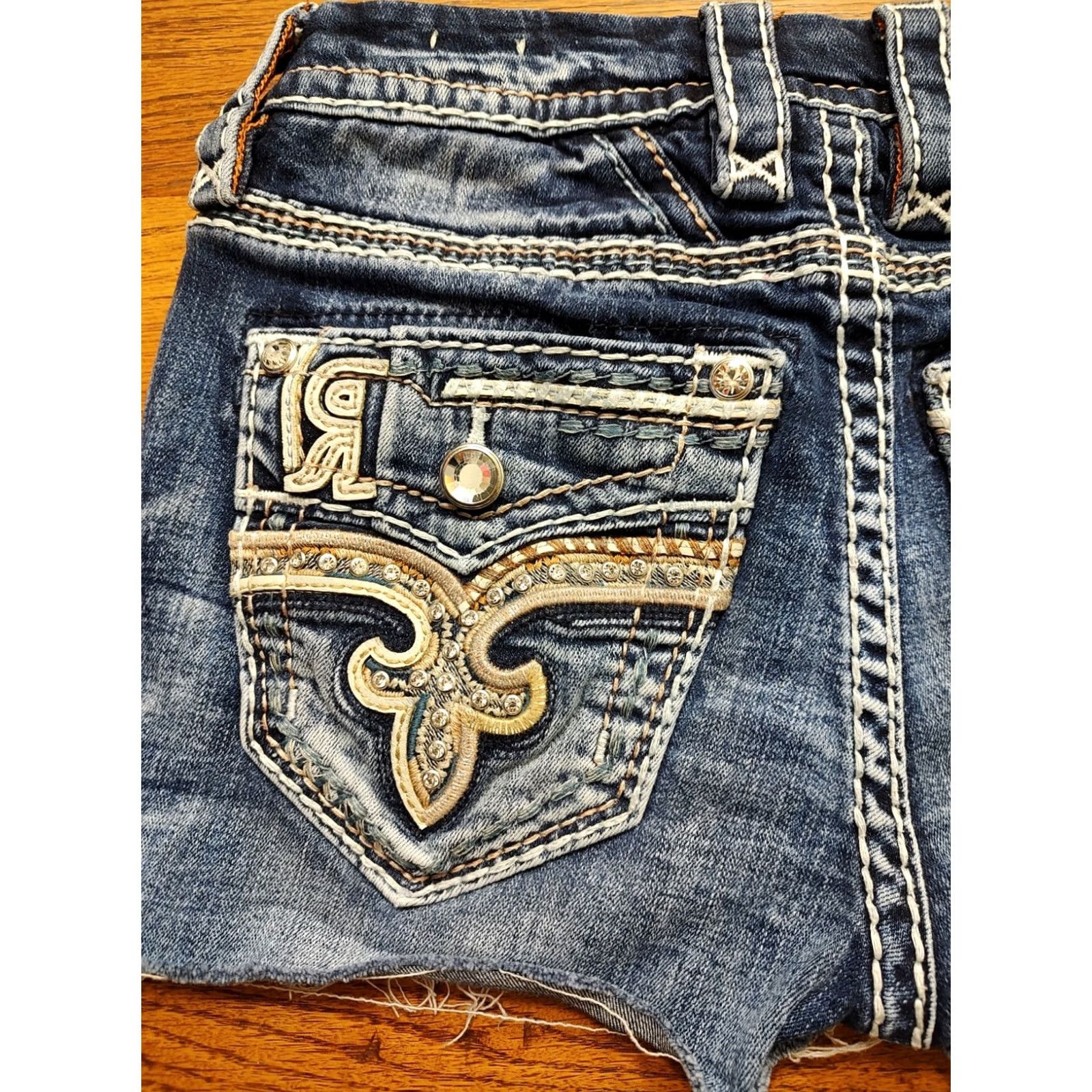 Vintage Rock Revival Agata Denim Cut Off Shorts Womens 24 1.5" Inseam Blue Cotton Blend Denim 5-Pocket Regular Rise Rock Designer American Shorts Ladies Size 42" / US 20 - 4 Thumbnail