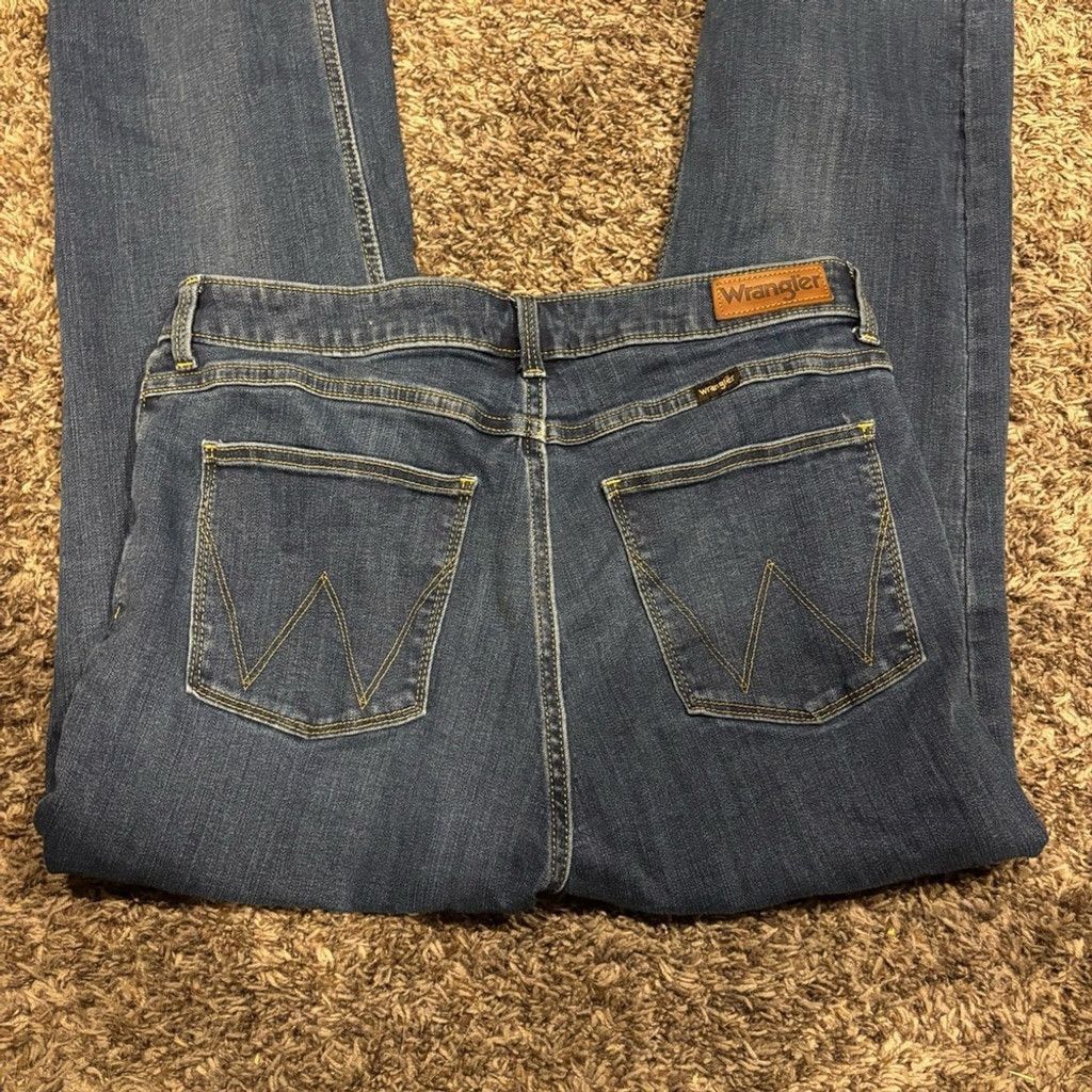 Wrangler Wrangler Women's Classic Blue Straight Leg Jeans Size 32" / US 10 / IT 46 - 1 Thumbnail