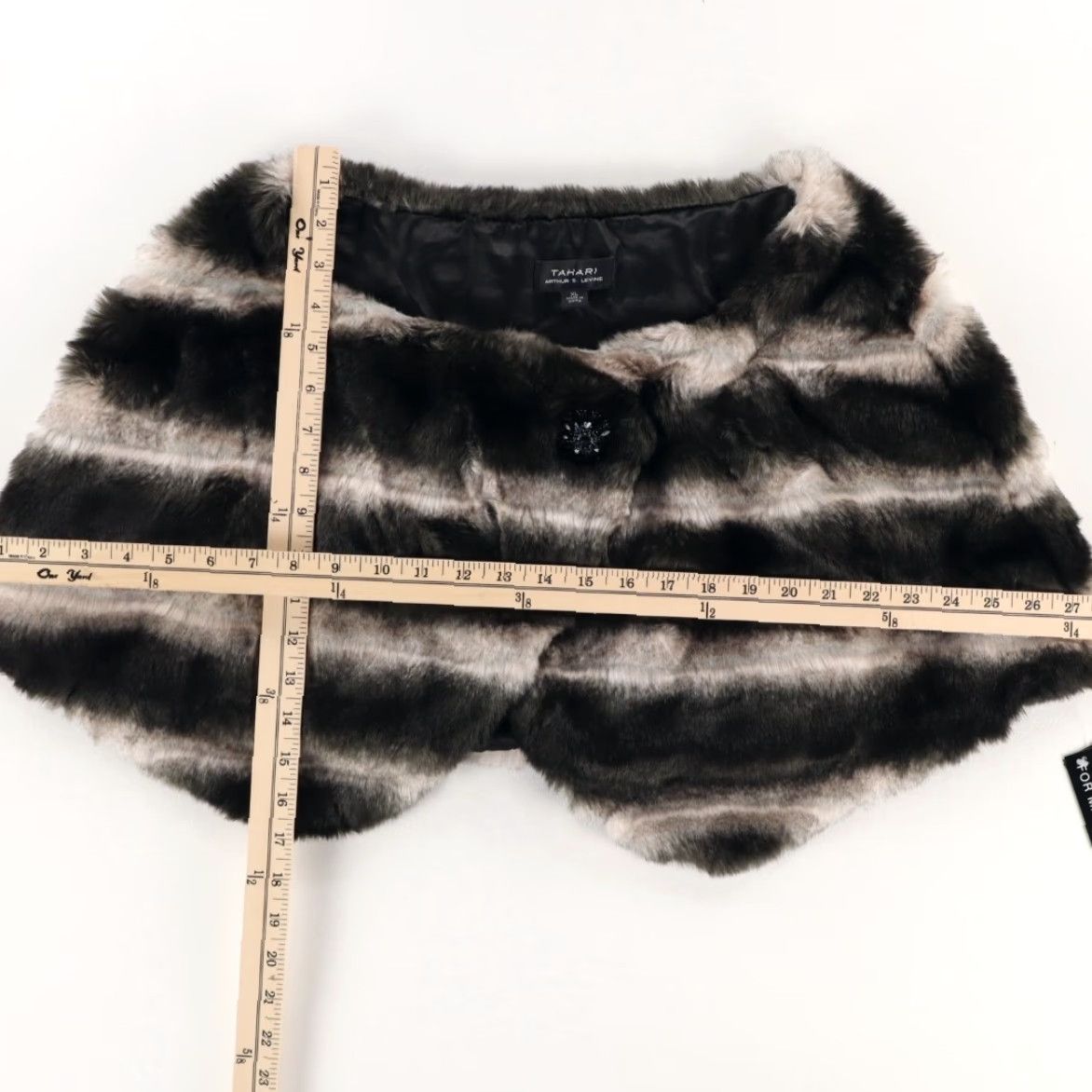 Vintage VINTAGE Tahari Faux Fur Cape Striped Jacket Grey Women's XL Size XL / US 12-14 / IT 48-50 - 3 Thumbnail