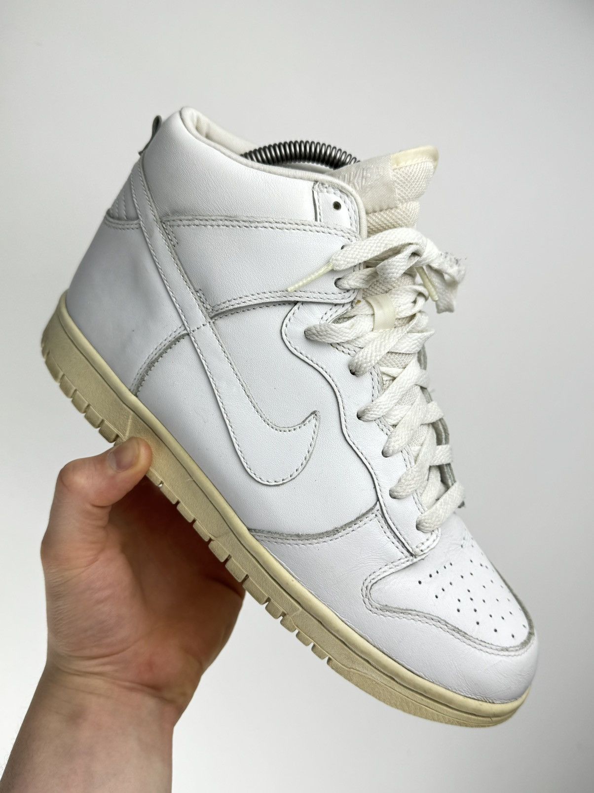 Nike Vintage 2005 Nike Dunk High White US8 Size US 8 / EU 41 - 1 Thumbnail