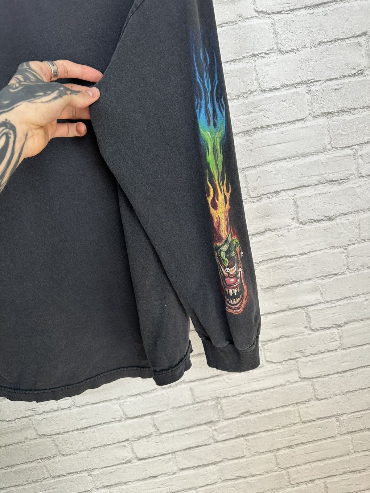 Vintage (L) THRASHED DEMENTED CLOWN Faded Vintage Longsleeve Tee Size US L / EU 52-54 / 3 - 15 Thumbnail