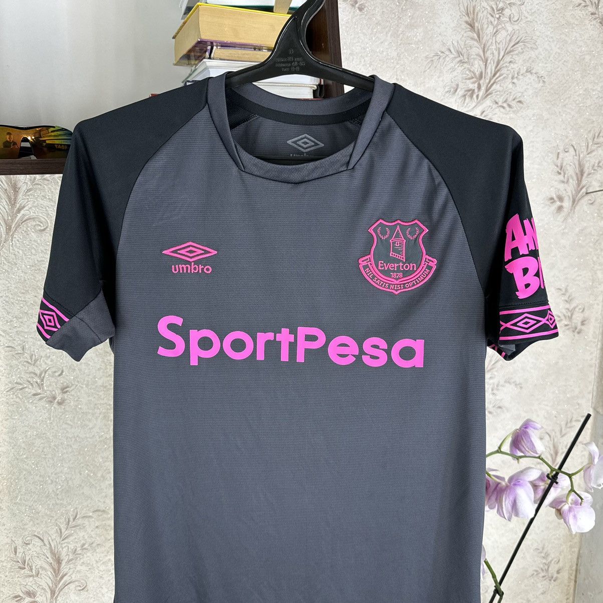 Umbro Umbro Everton 2018-19 Jersey Away Richarlison #30 Black S Size US S / EU 44-46 / 1 - 7 Thumbnail
