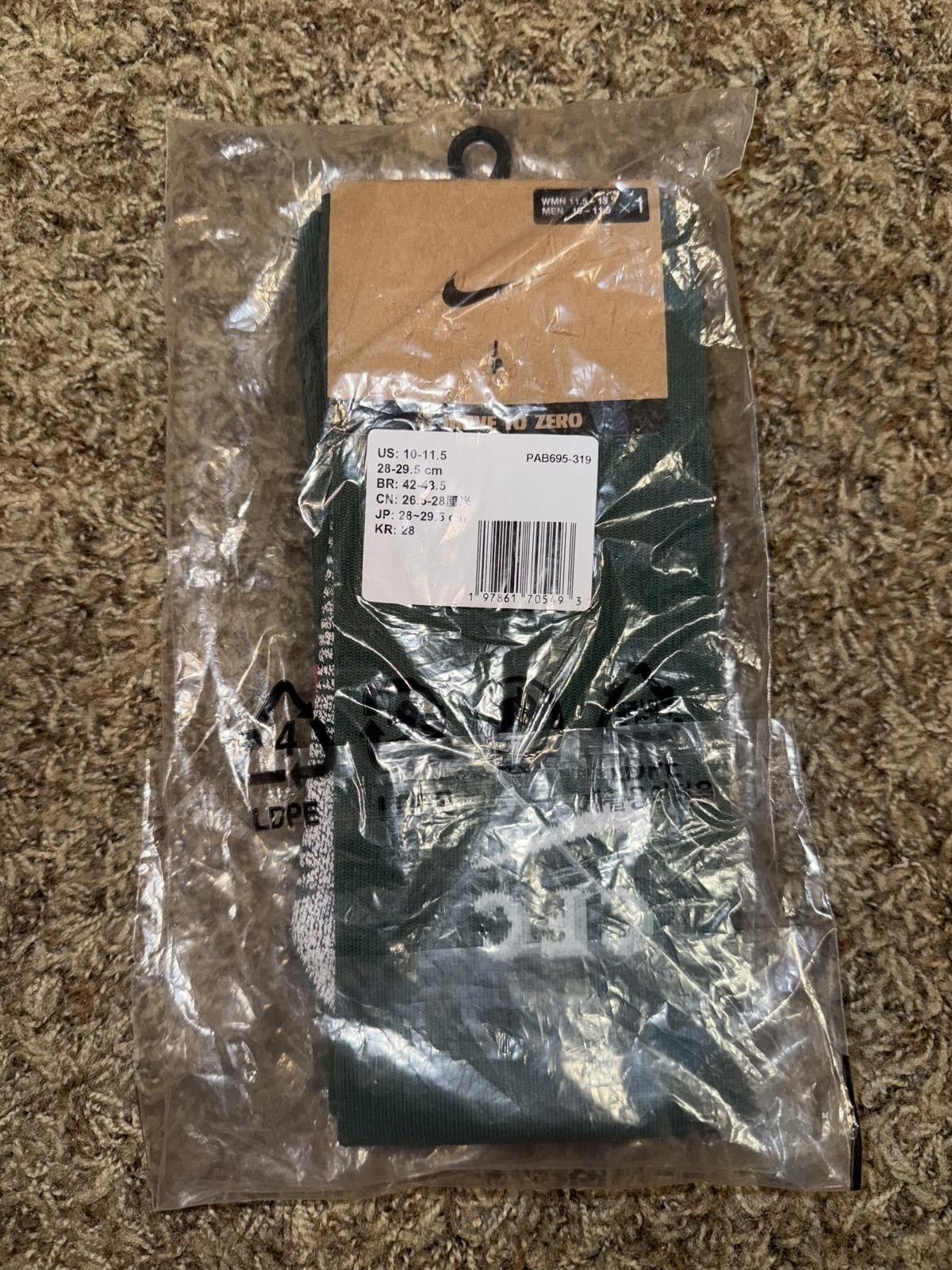 Nike Nike Men’s Chelsea 2025-26 Home Vapor Strike Knee-High Socks Sample Size ONE SIZE - 8 Thumbnail