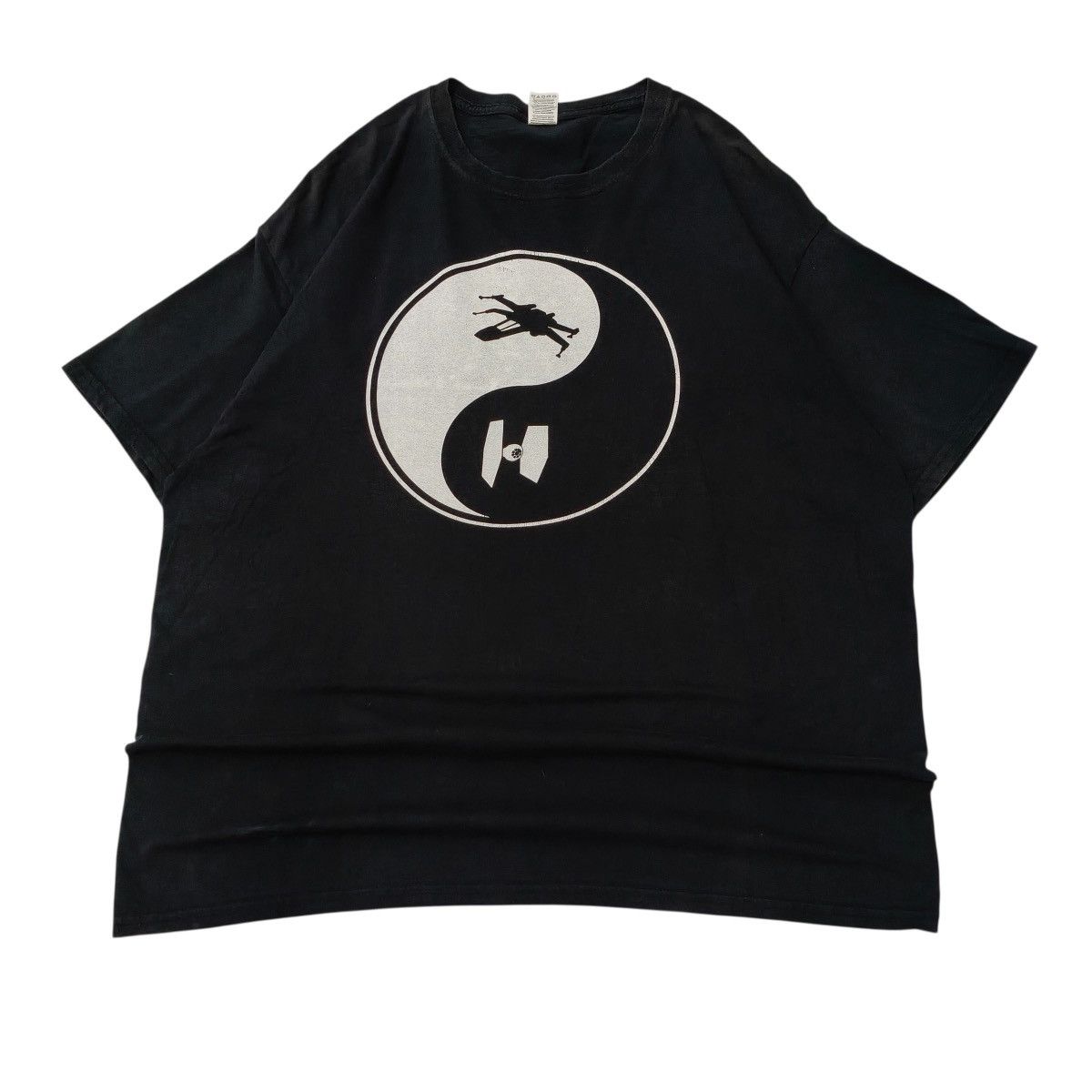 Star Wars Vintage STAR WARS X-Wing vs TIE Fighter Yin Yang Tee Size US XL / EU 56 / 4 - 1 Thumbnail