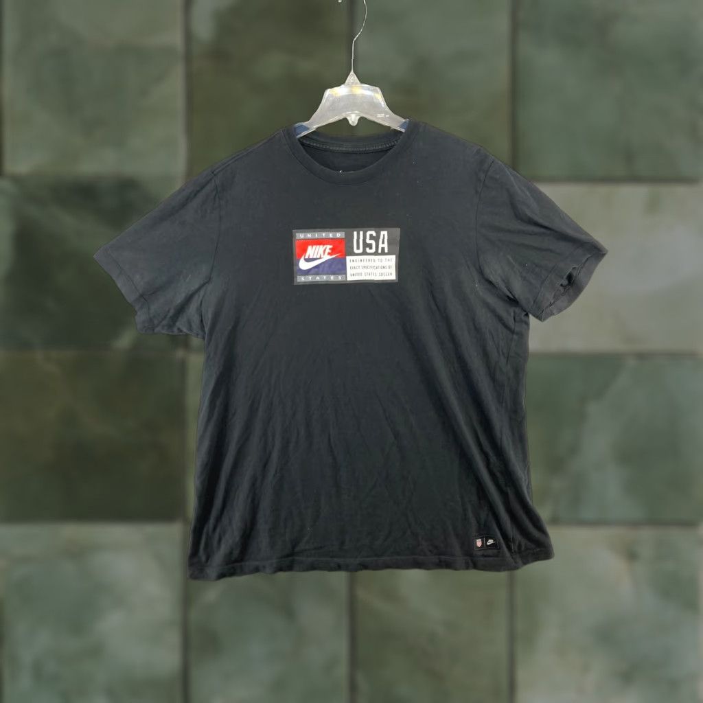 Nike NIKE USA Soccer Dri-FIT T-Shirt Mens Large Black Graphic 90s Size US L / EU 52-54 / 3 - 1 Thumbnail