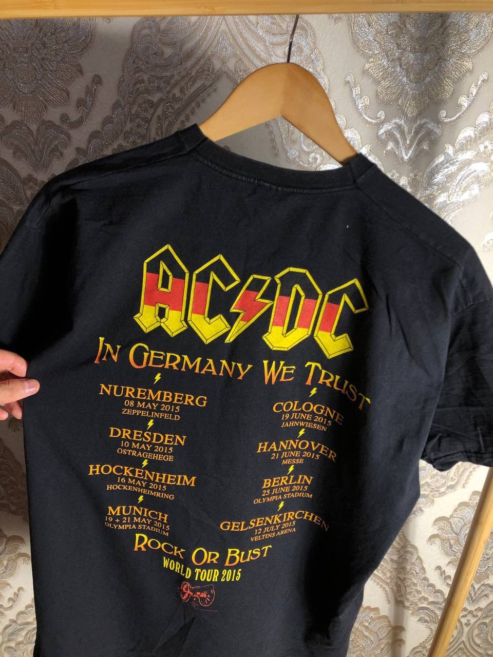 AC/DC × Vintage VERY RARE AC/DC DOUBLE PRINTED WORLD TOURE T-SHIRT Y2K 90s Size US XL / EU 56 / 4 - 4 Thumbnail