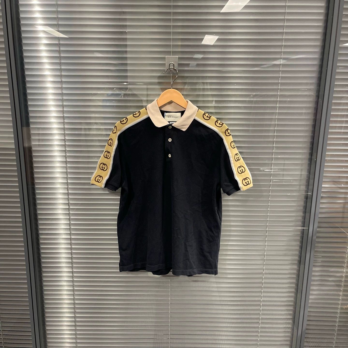 Gucci Gucci Side Stripe Logo Polo M 99 New Size US M / EU 48-50 / 2 - 1 Thumbnail