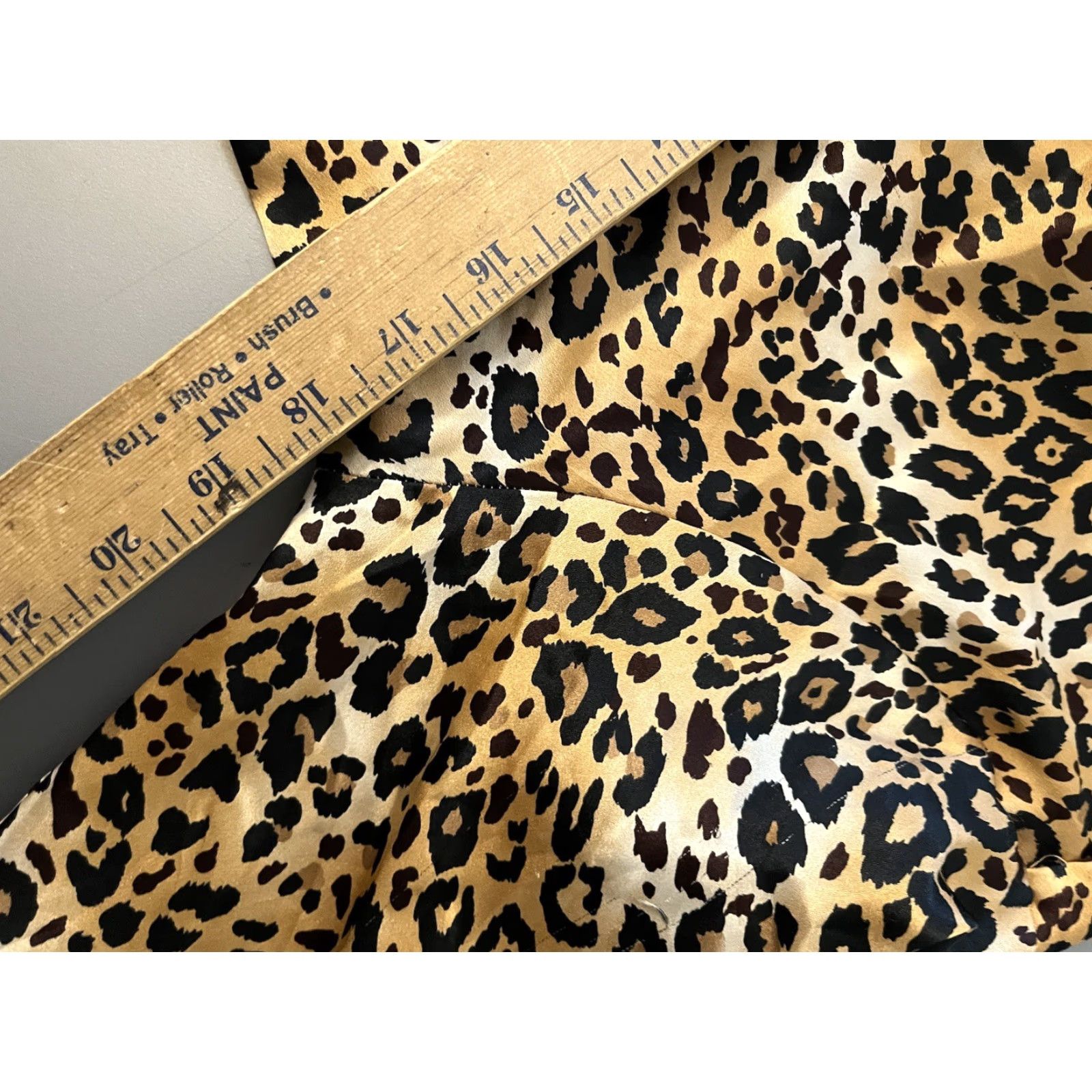 Victoria's Secret Victoria's Secret Shirt Adult Small Gold Cheetah Print Pajama Long Sleeve Womens Size S / US 4 / IT 40 - 5 Thumbnail