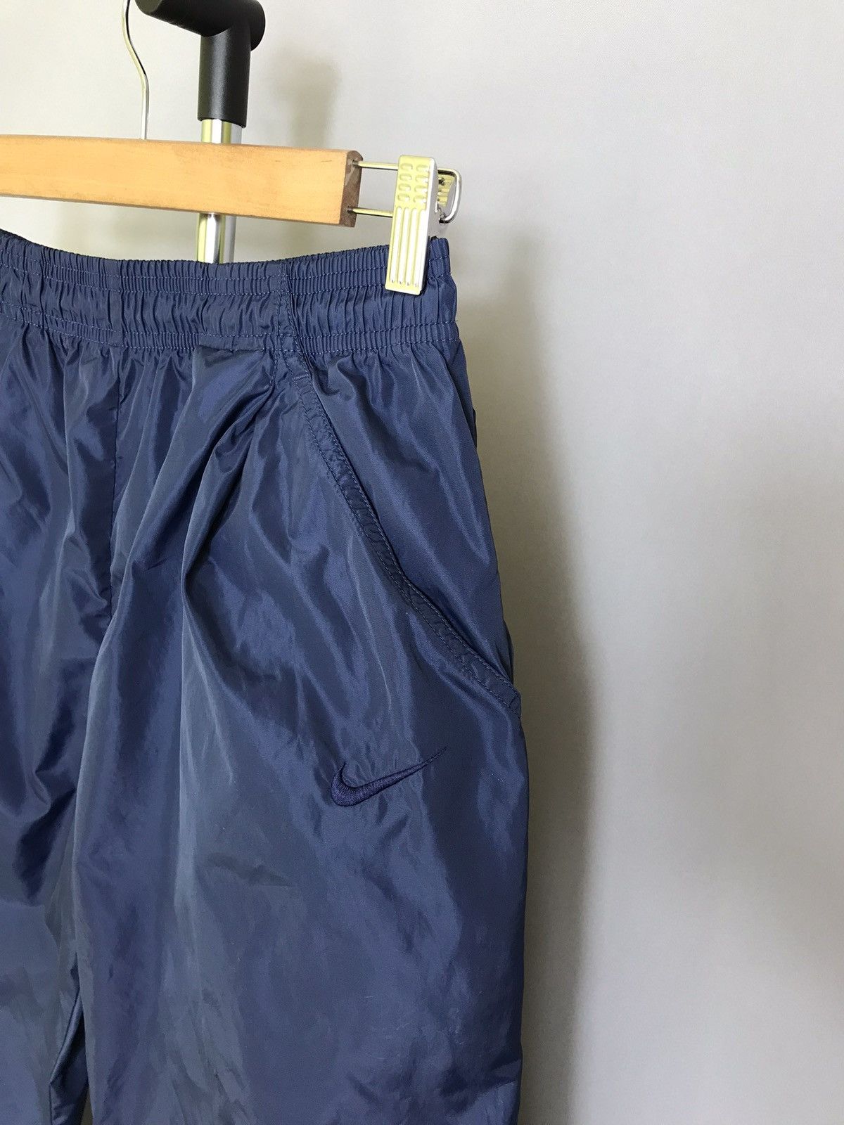 Vintage 90s Nike Mens Spell Out Cuffed Nylon Jogger Pants Blue Size US 32 / EU 48 - 4 Thumbnail