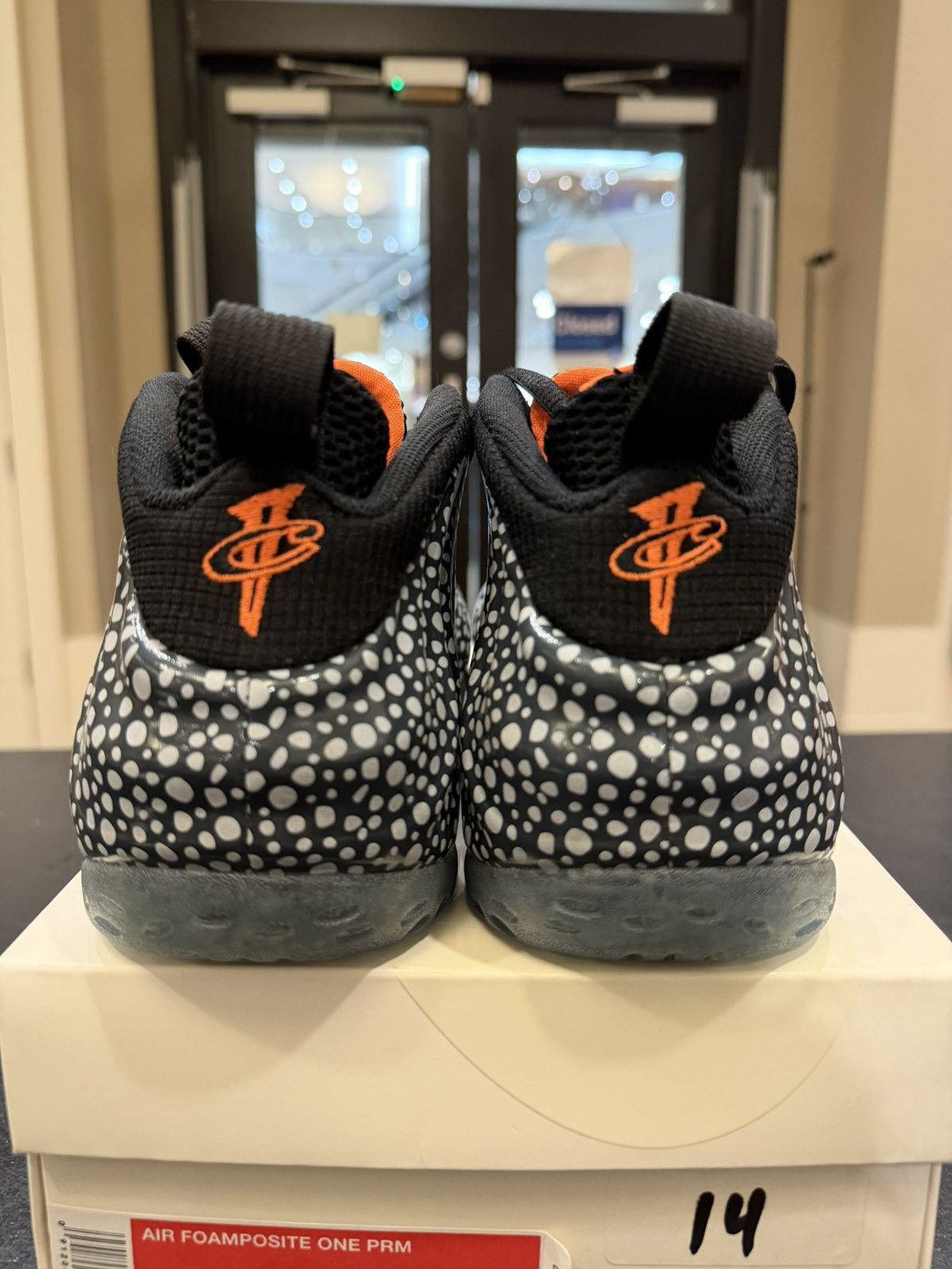 Nike Nike Air Foamposite One PRM ‘Safari’ Size US 8 / EU 41 - 3 Thumbnail
