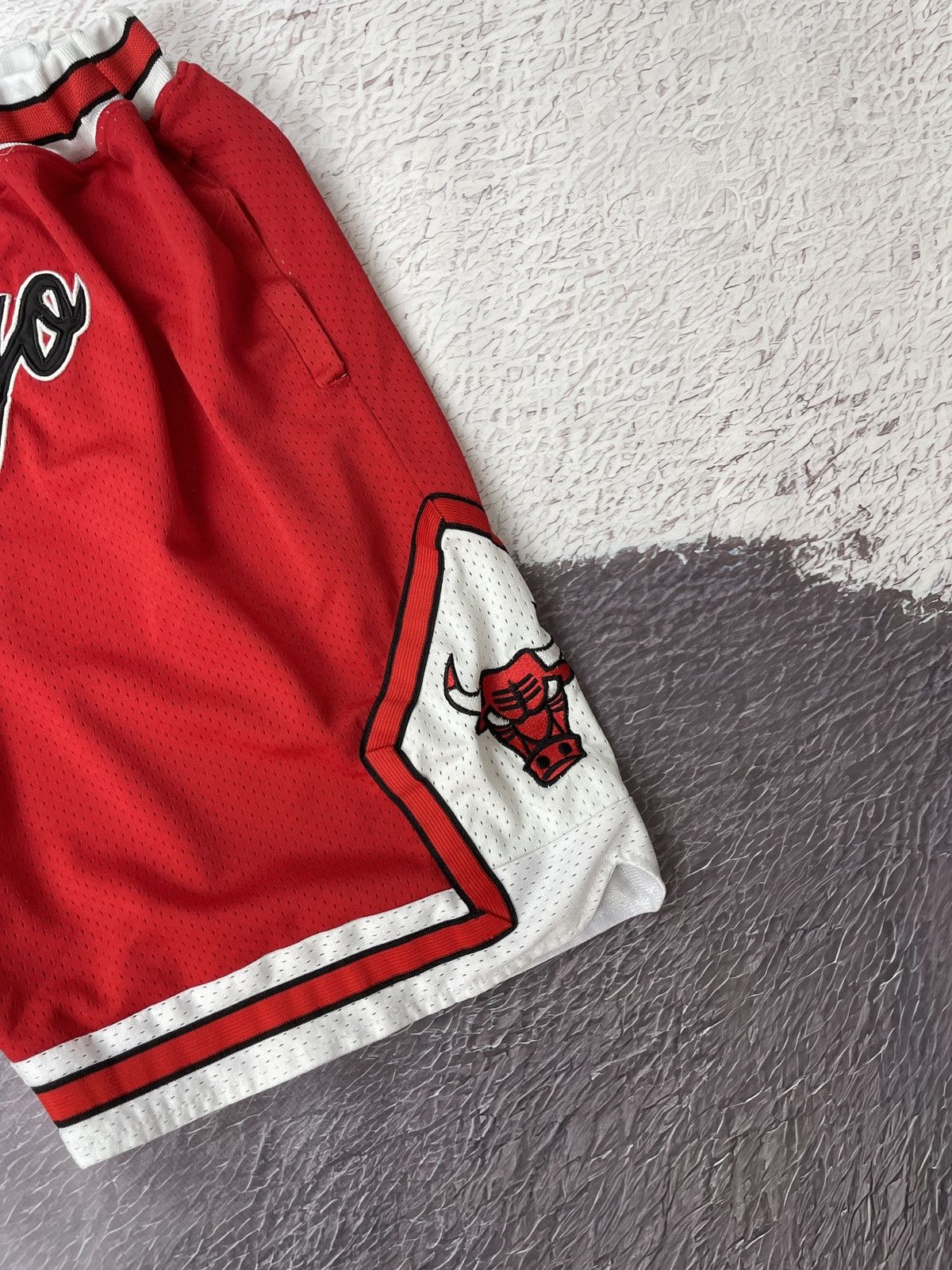 NBA Chicago Bulls Just Don vintage made in USA shorts 1997-98 Size US 30 / EU 46 - 4 Thumbnail