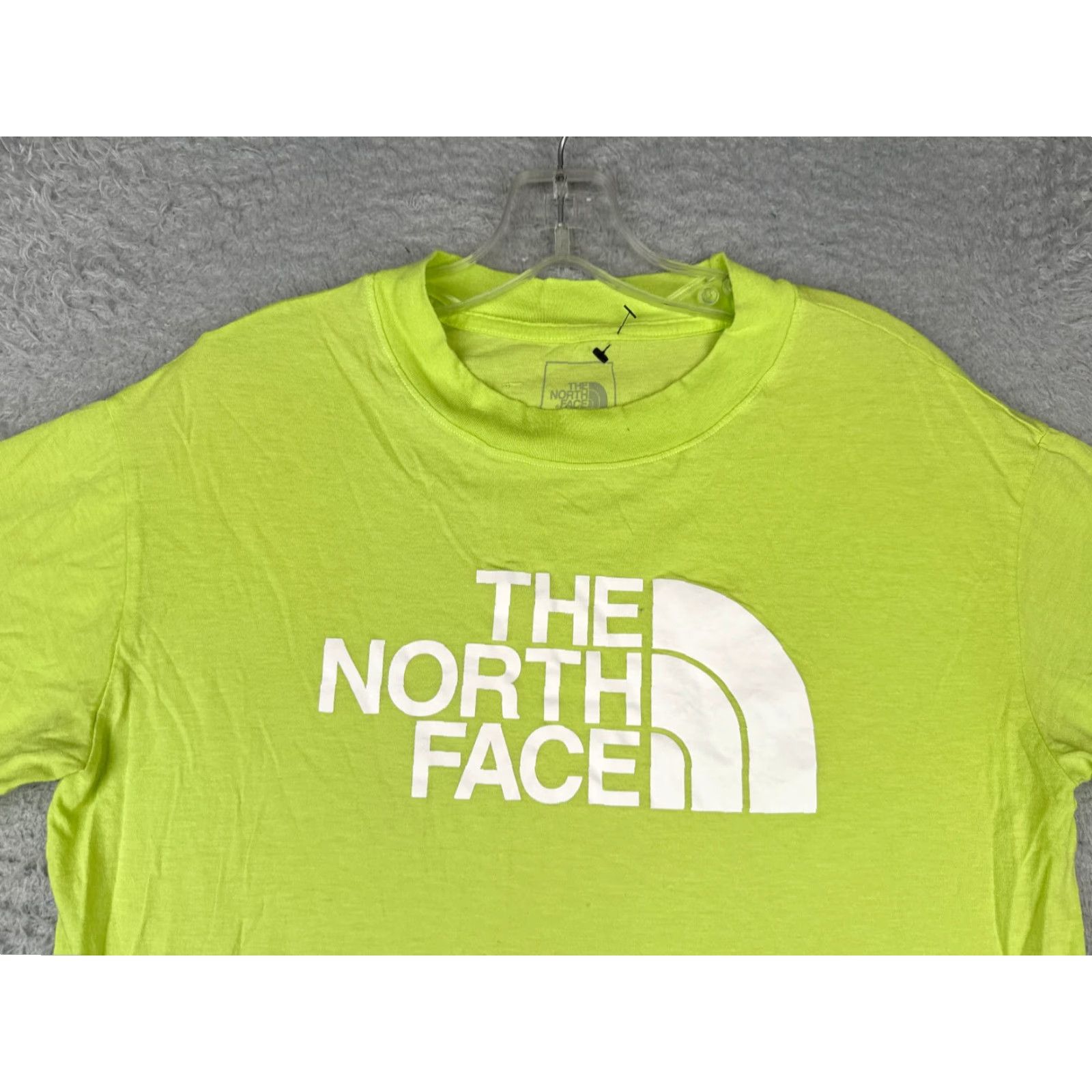 The North Face The North Face Shirt Women Medium Neon Green Crop Length Cotton Blend Crew Neck Size M / US 6-8 / IT 42-44 - 4 Thumbnail