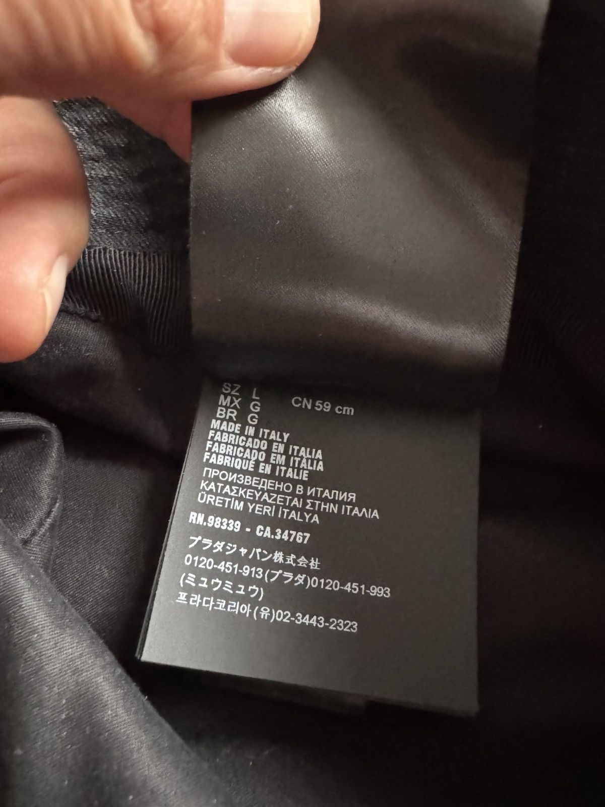 Prada Prada bucket hat see all photos and description carefully Size ONE SIZE - 6 Thumbnail