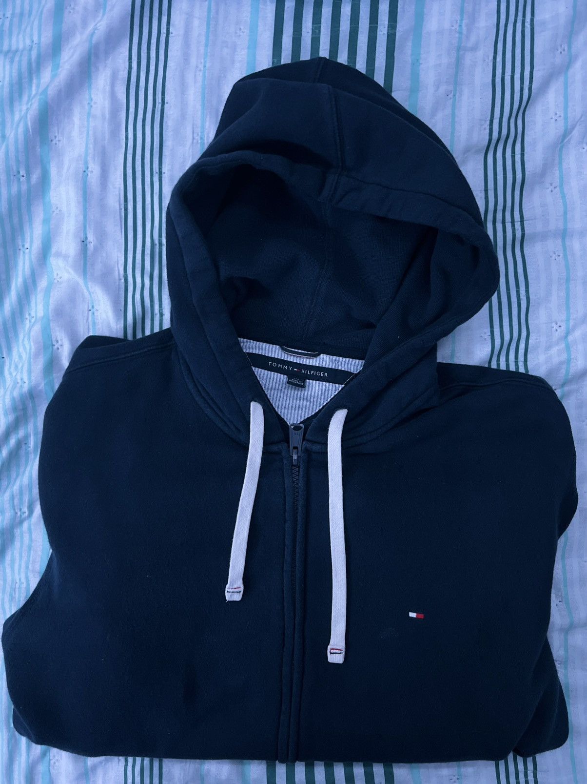 Vintage Vintage Tommy Hilfiger hoodie Size US L / EU 52-54 / 3 - 1 Thumbnail