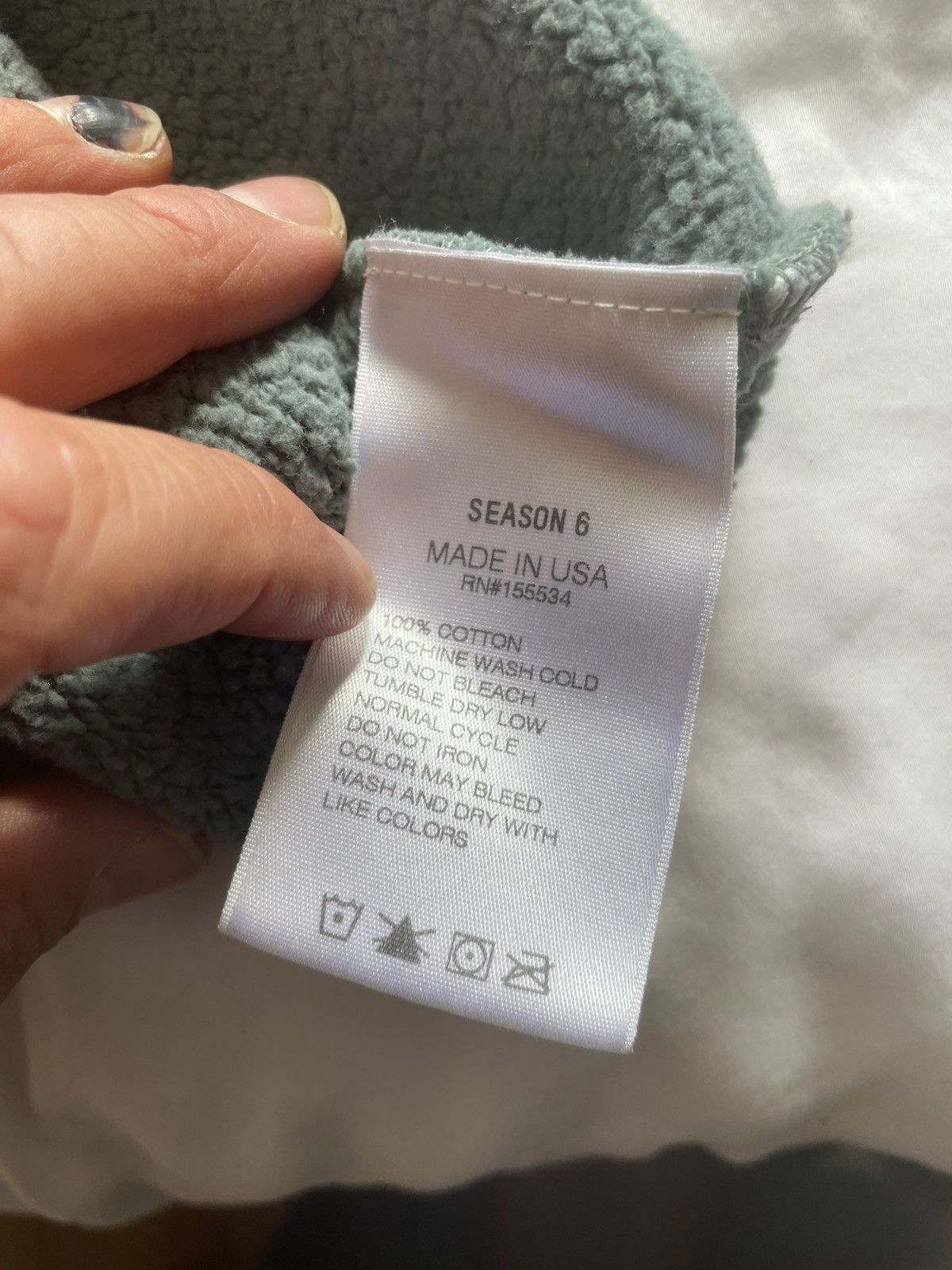 Yeezy Season 6 Glacier Crew sz Small Size US S / EU 44-46 / 1 - 3 Thumbnail