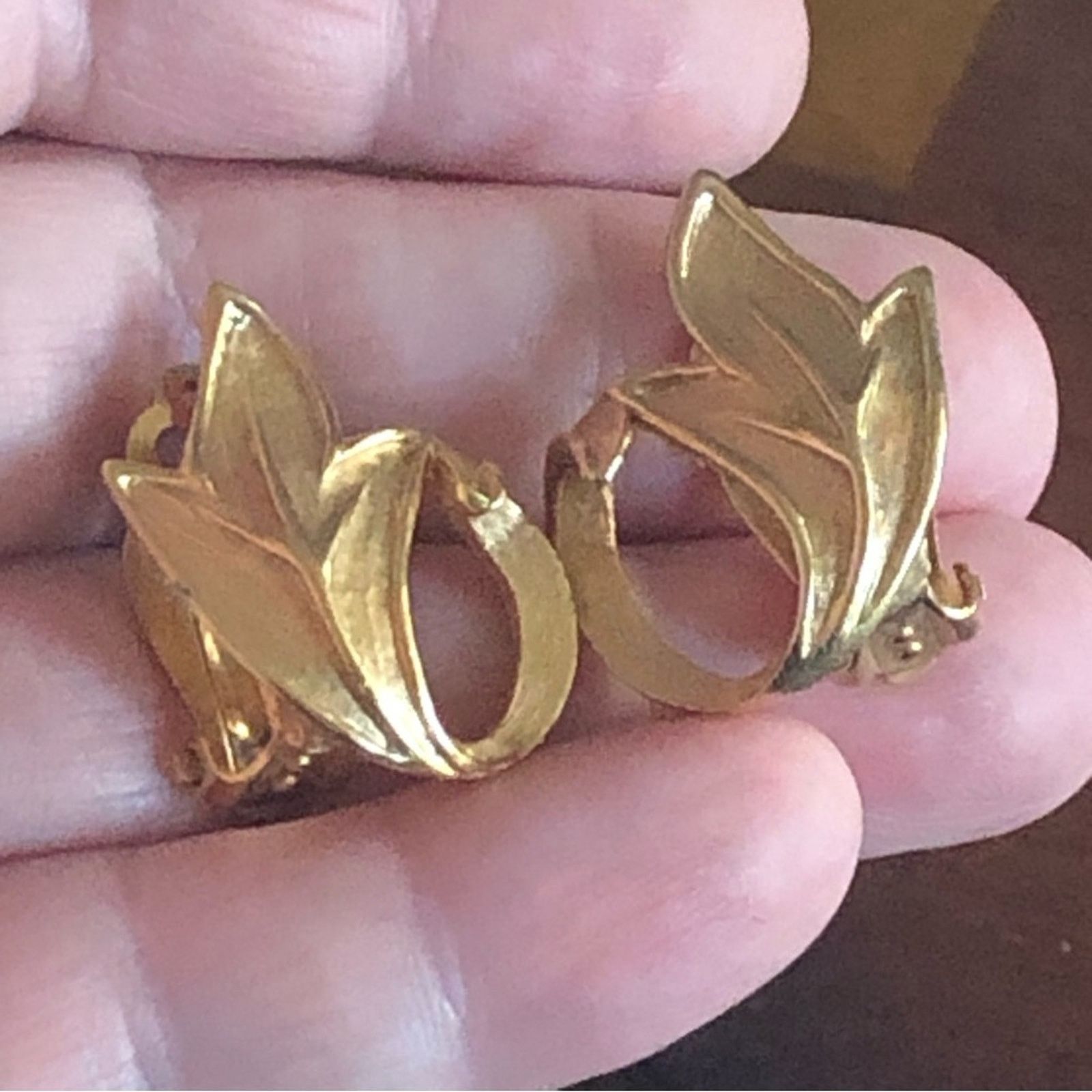 Vintage Vintage Pastelli botanical gold leaf clip on earrings Size ONE SIZE - 4 Thumbnail
