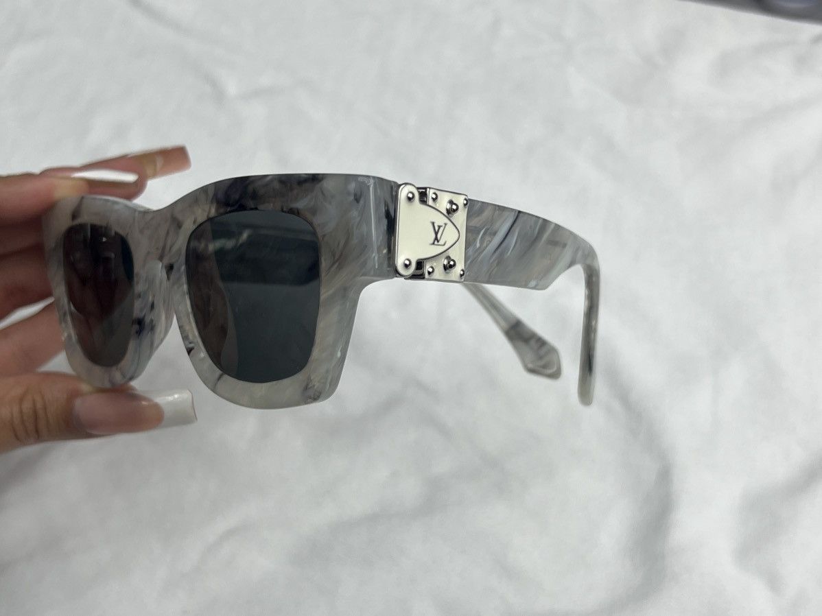 Louis Vuitton Louis Vuitton Sunglasses Size ONE SIZE - 2 Thumbnail