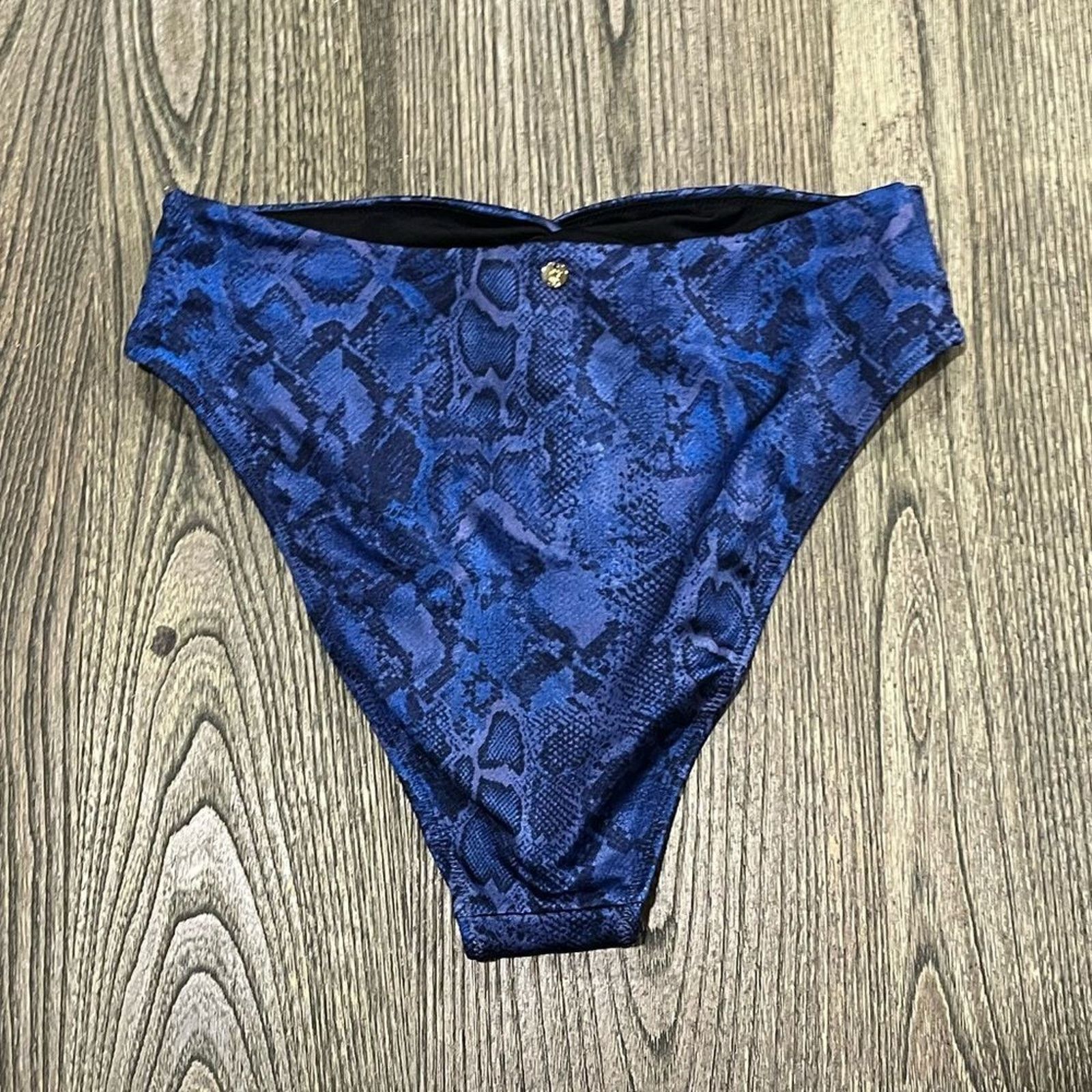 Victoria's Secret NWOT Victoria's Secret Bikini Bottom Twist High Rise Cheeky Size ONE SIZE - 3 Thumbnail