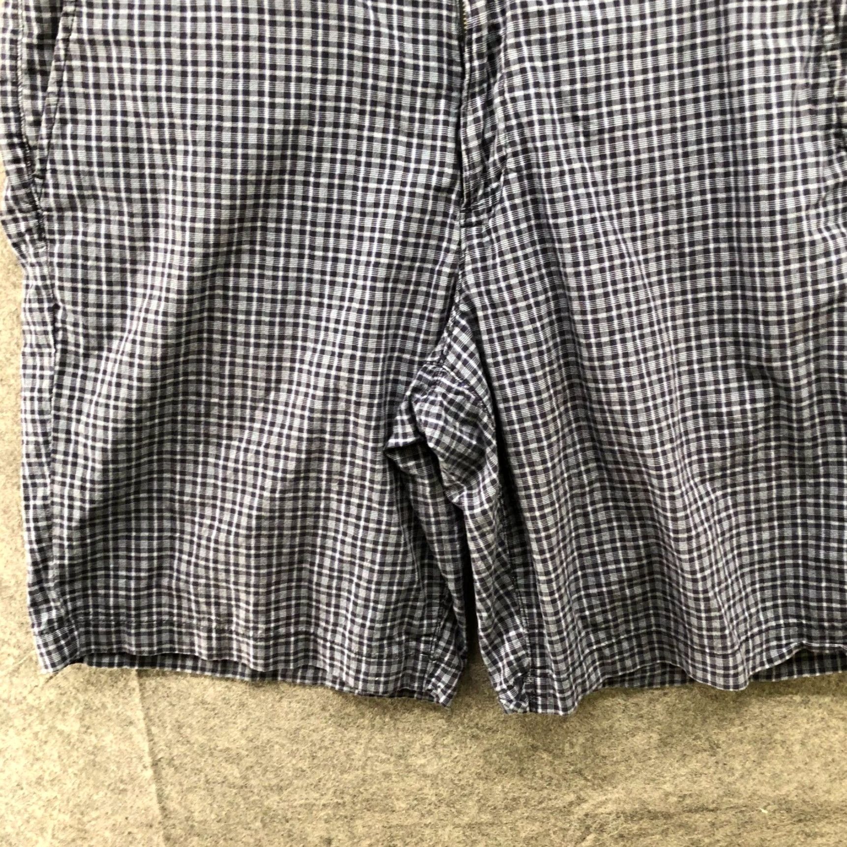 Gap Gap Chino Shorts Mens Size 38 Blue Plaid 10" Inseam Cotton Flat Front Summer Casual Mens Size US 38 / EU 54 - 4 Thumbnail