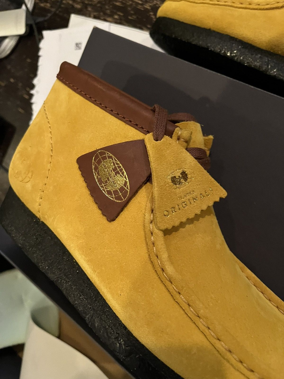 Clarks × Wu-Tang Clan Clarks Wallabees Wu-tang 36Chambers Anni Yellow. Pre-release Size US 8.5 / EU 41-42 - 4 Thumbnail