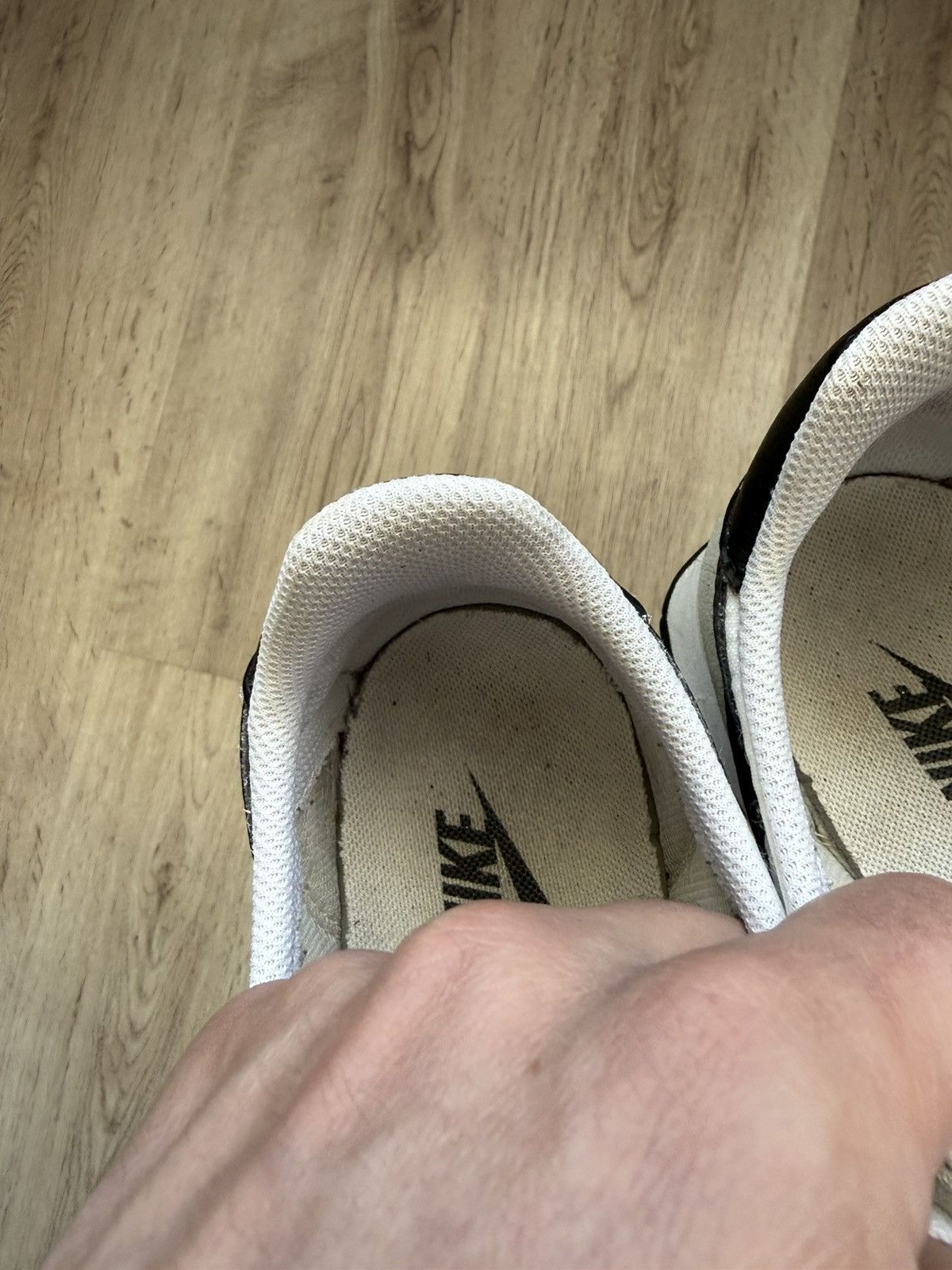 Nike Nike Waffle Trainer 2 WhiteBlack US 9.5 UK 8.5 Classic Retro Size US 9.5 / EU 42-43 - 9 Thumbnail