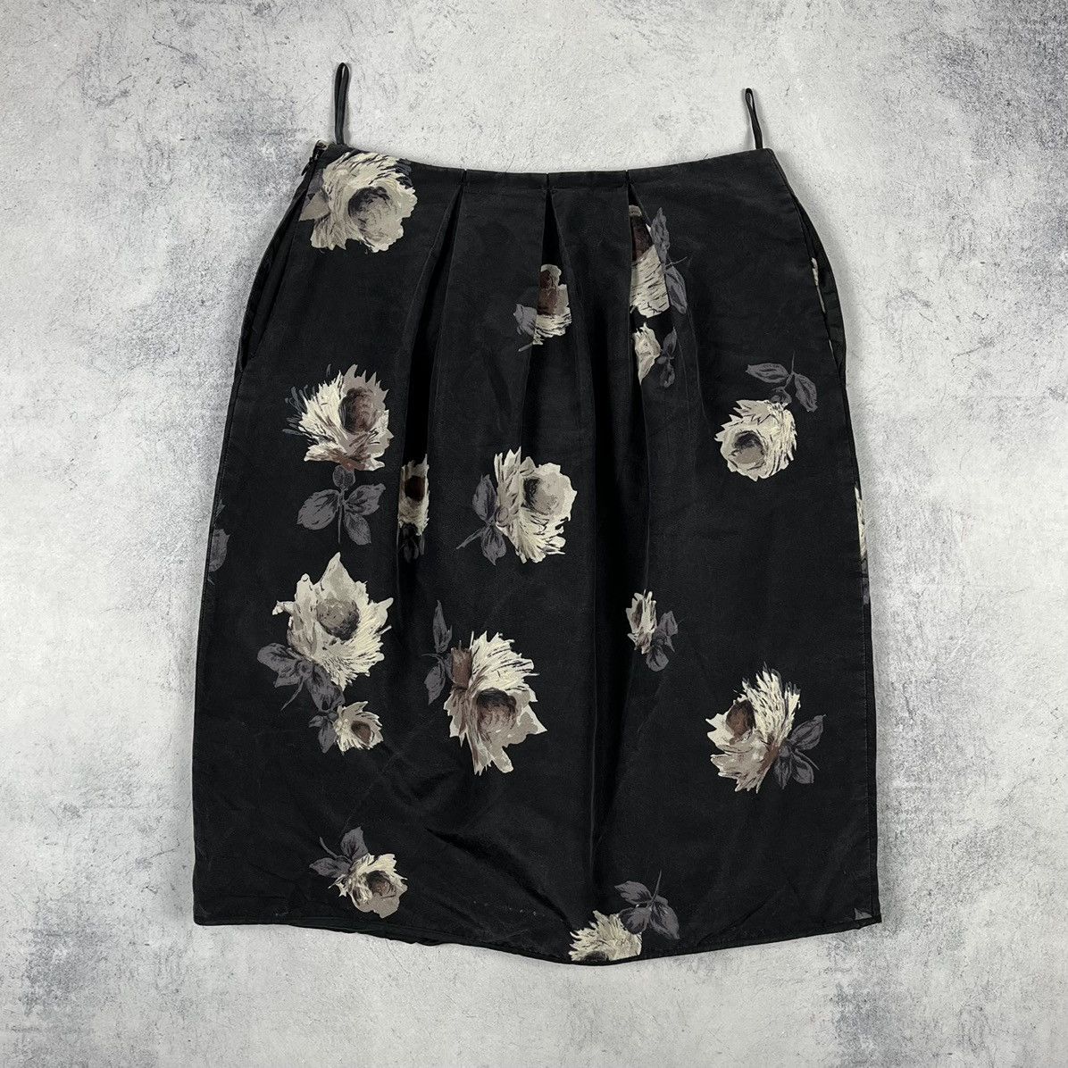 Prada Rare Prada floral midi skirt Size 27" / US 4 / IT 40 - 15 Thumbnail