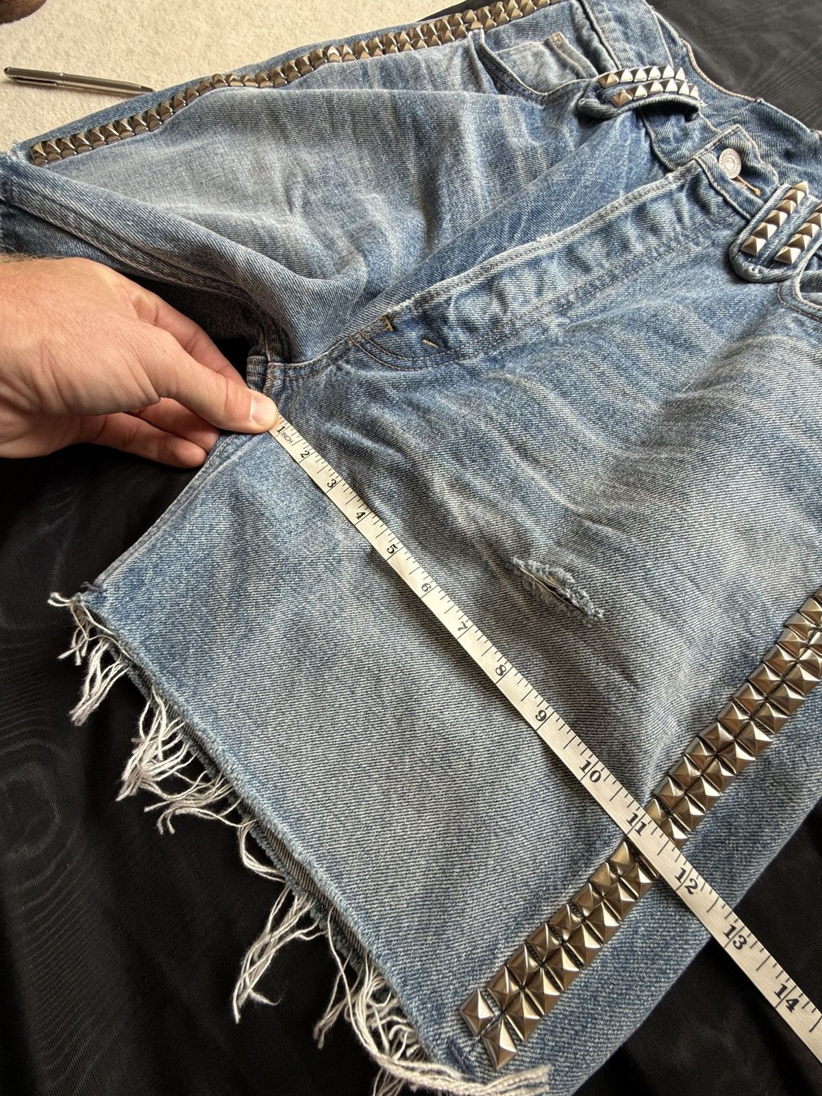 Celine SS24 Celine studded Zuma wash raw hem jean shorts Hedi 30 31 Size US 30 / EU 46 - 5 Thumbnail