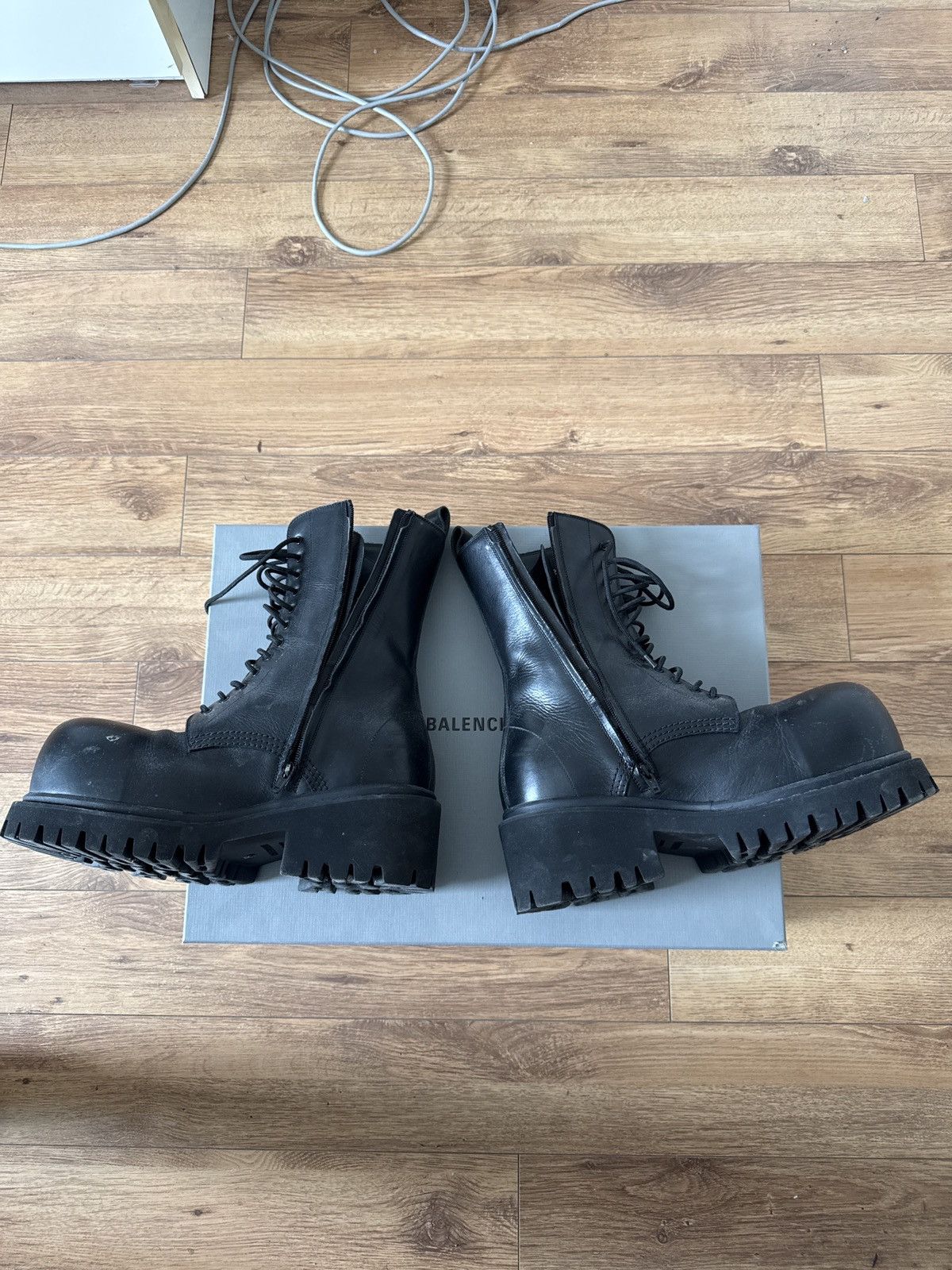 Balenciaga Balenciaga Stomper Boots Black EU42 Size US 9 / EU 42 - 9 Thumbnail