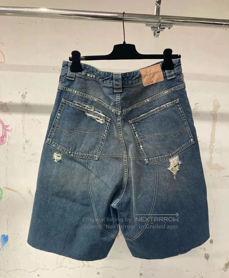 Balenciaga Balenciaga 25 Summer Denim Shorts. Size US 26 / EU 42 - 2 Thumbnail