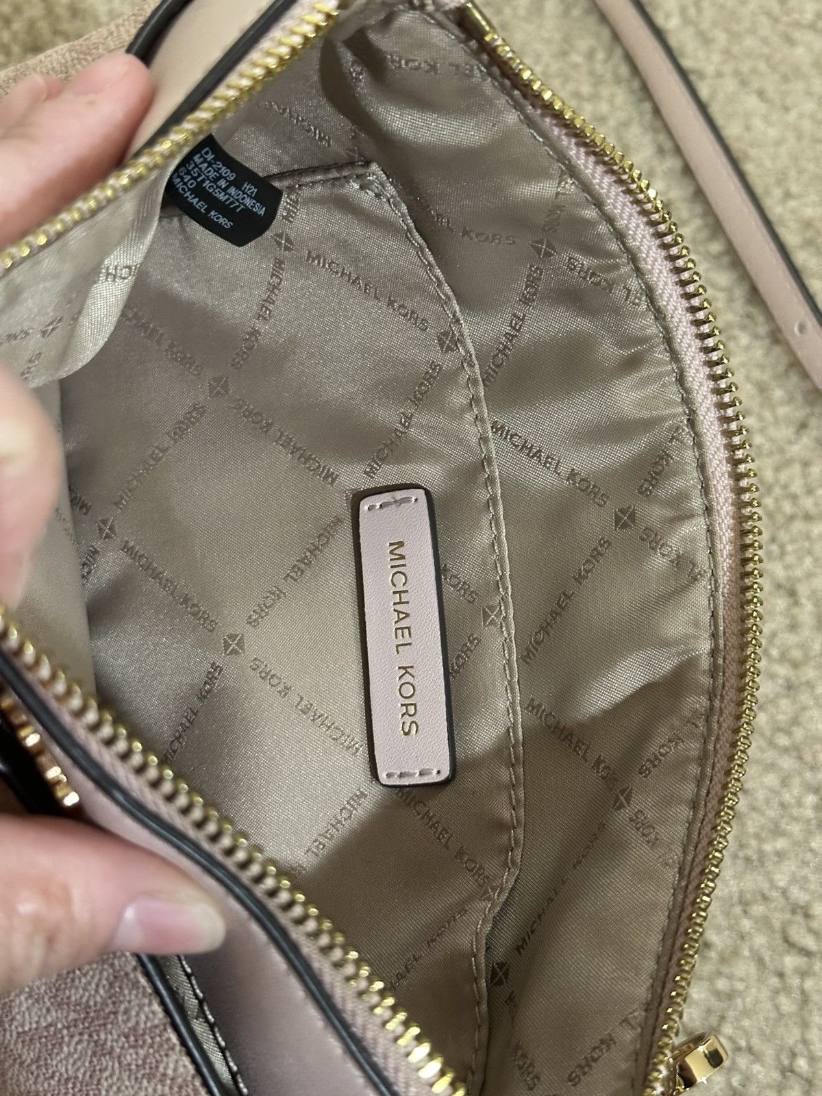 Michael Kors Michael Kors Charlotte Crossbody Bag Size ONE SIZE - 8 Thumbnail