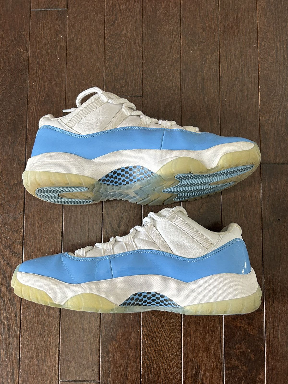 Jordan Brand × Nike Jordan 11 Retro Low ‘University Blue’ 2017 Size US 9.5 / EU 42-43 - 2 Thumbnail
