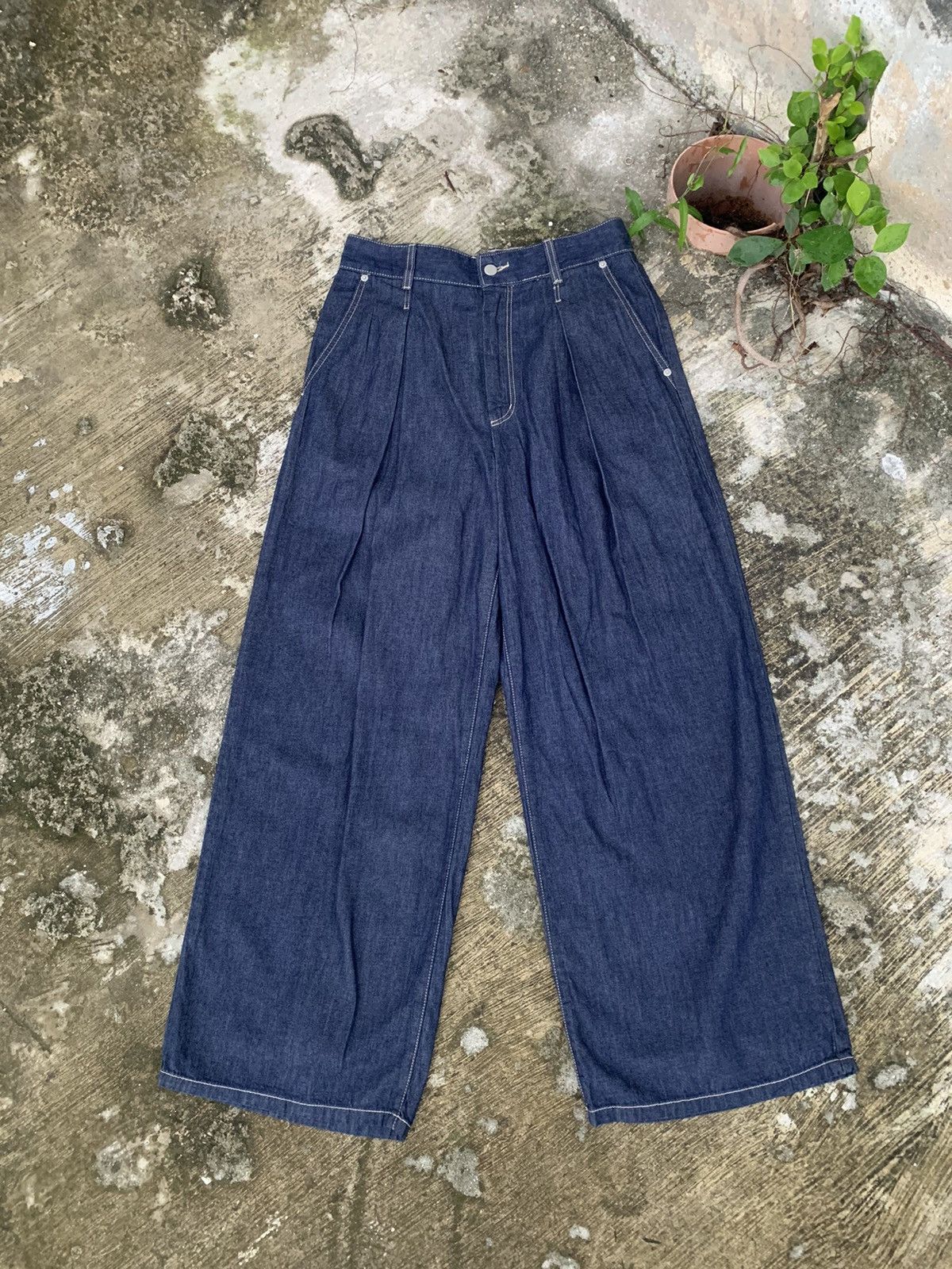 GU × Undercover Steal 🔥 Gu baggy jeans stretchable waist 30”-34” Size 33" - 1 Thumbnail