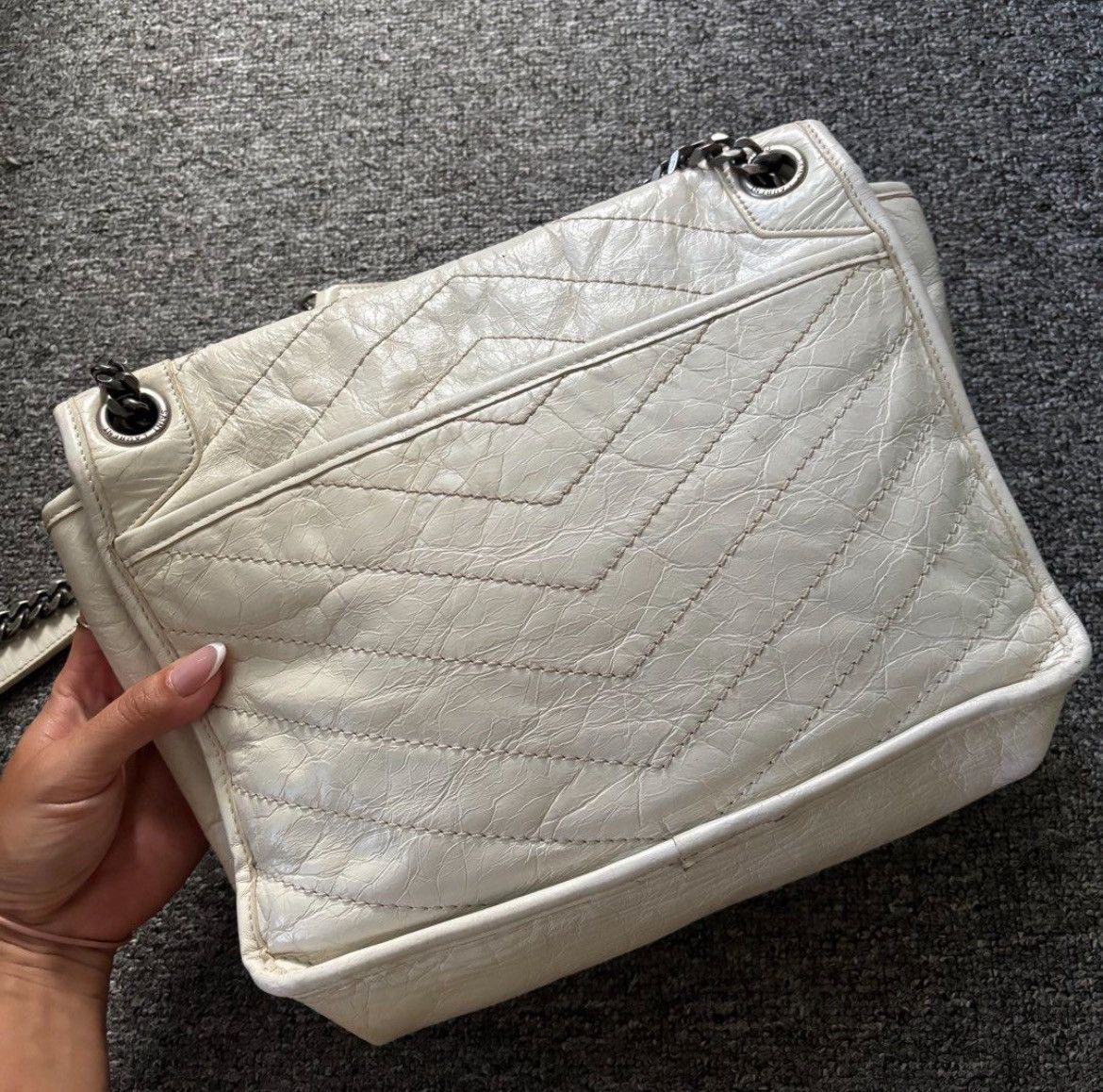 Saint Laurent Paris Saint Laurent Niki Medium Shoulder Bag Size ONE SIZE - 4 Thumbnail